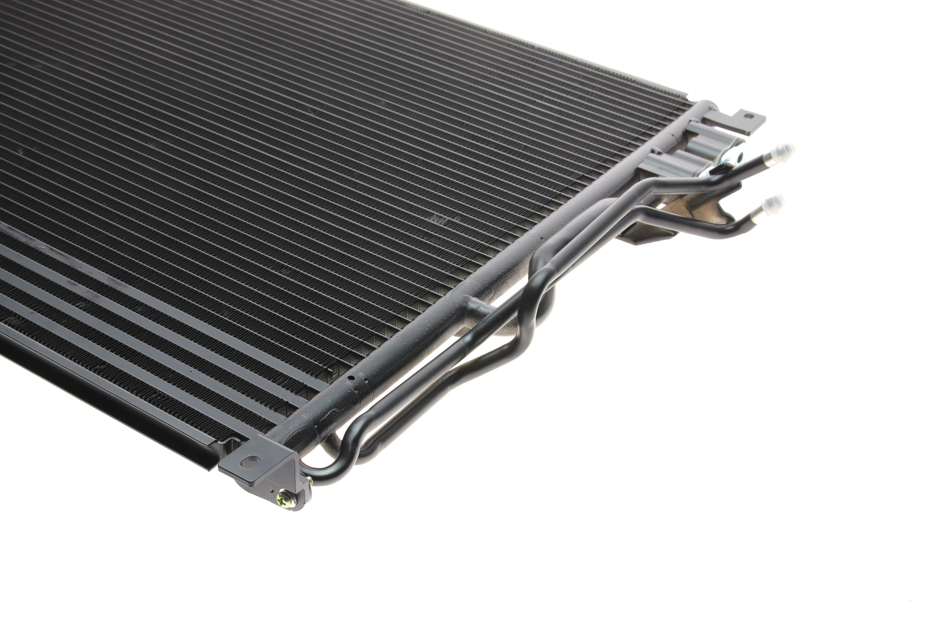 Радіатор кондиціонера Audi A8 2.8-4.2/4.2TDI 02-10