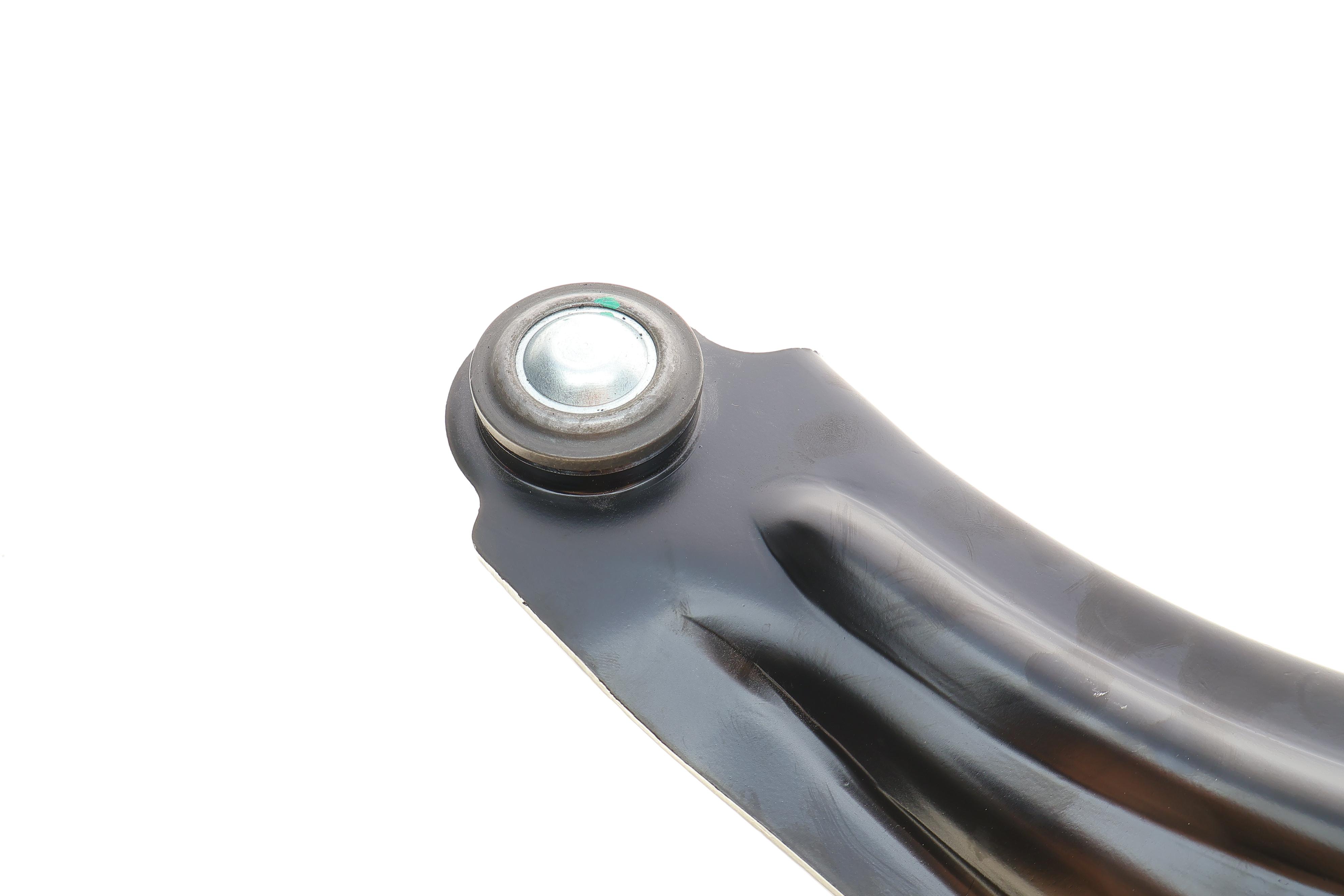 Важіль підвіски (передній/знизу) (L) Renault Clio IV 12- (з кульовою)