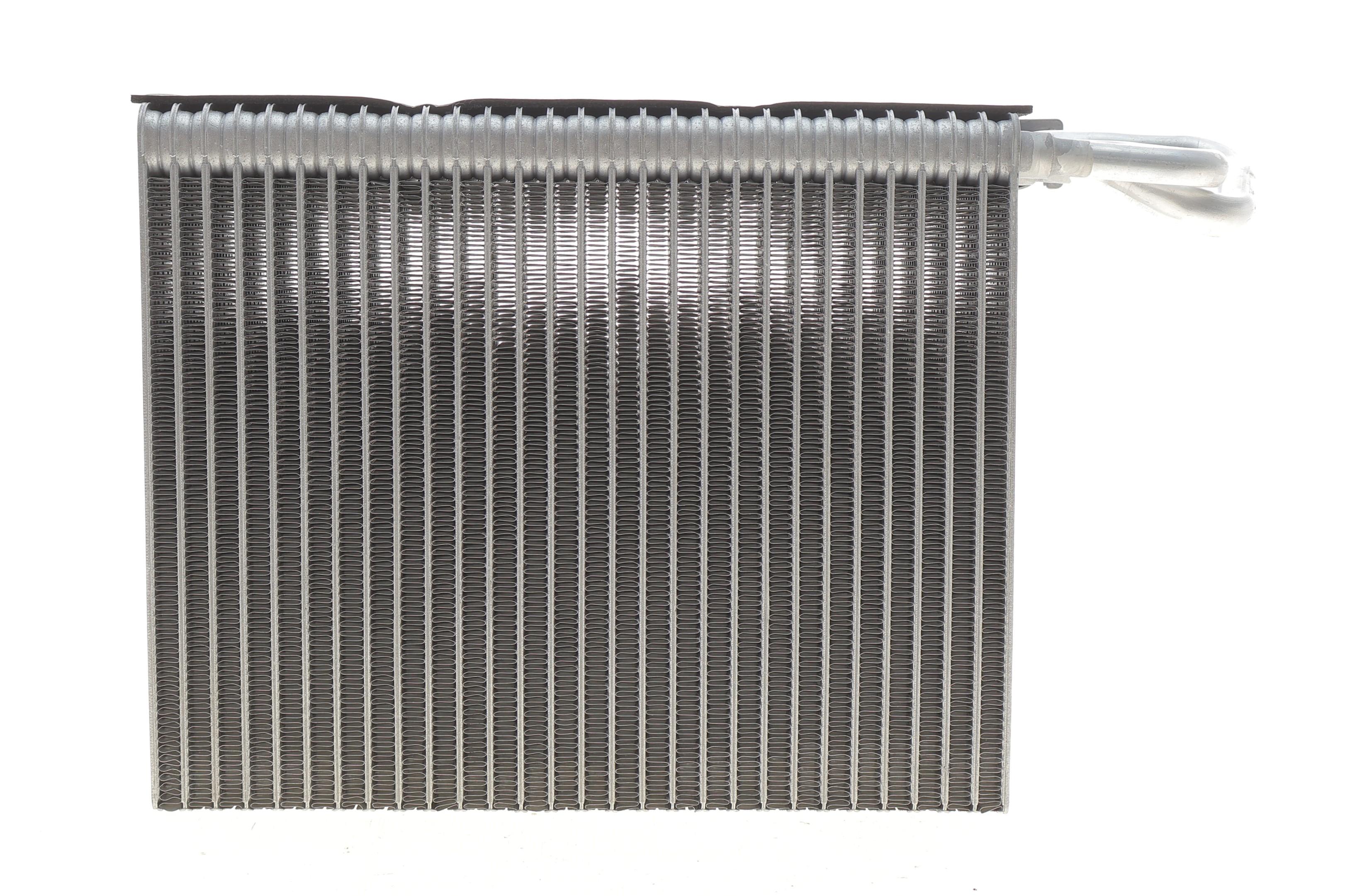 Радиатор кондиционера BMW X5 (E70/F15/F85)/X6 (E71/E72/F16/F86) 06- (испаритель)