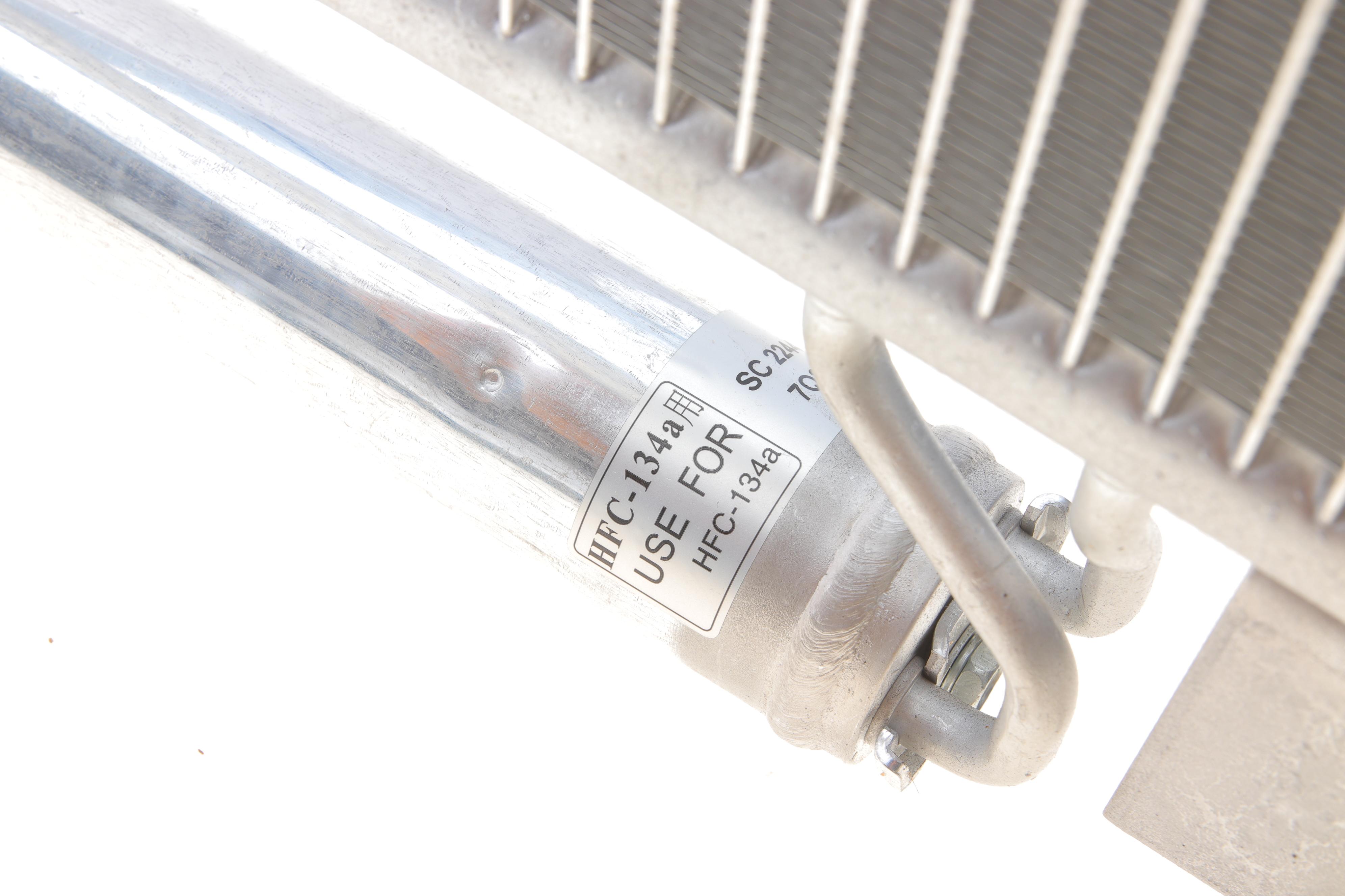 Радіатор кондиціонера (з осушувачем) Nissan Juke 1.6 07-13