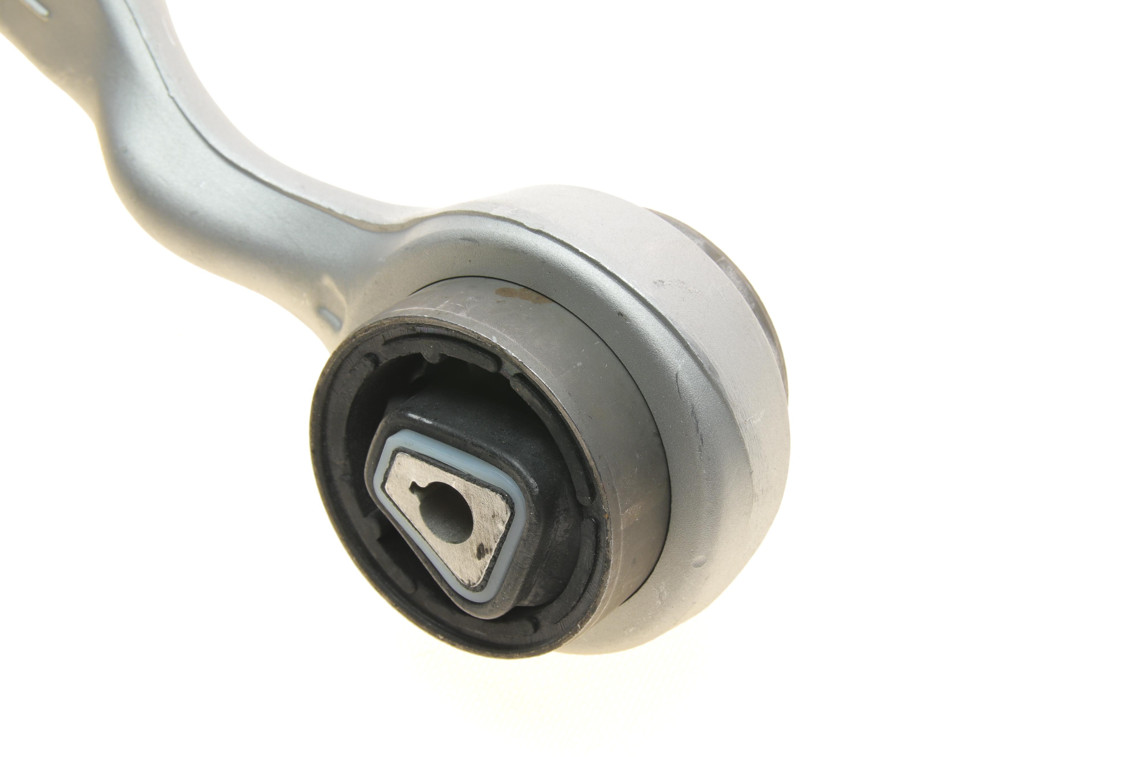 Важіль підвіски (передній/знизу/спереду) (L) BMW 1 (E81/E87)/3 (E90-E93)/X1 (E84) 04-12 N43/N47/N52