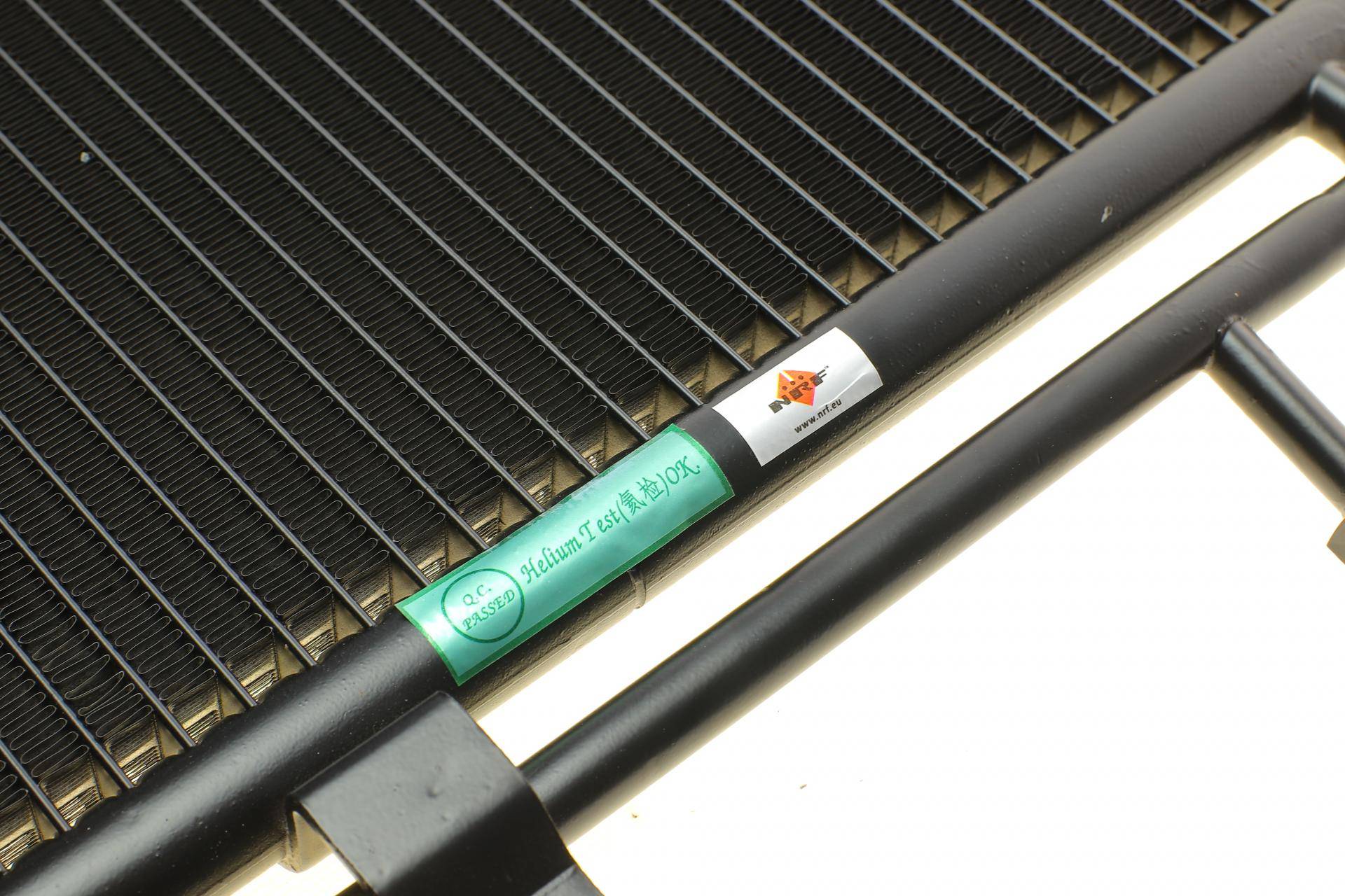 Радіатор кондиціонера Audi A4/Seat Exeo 1.6-3.2 02-13