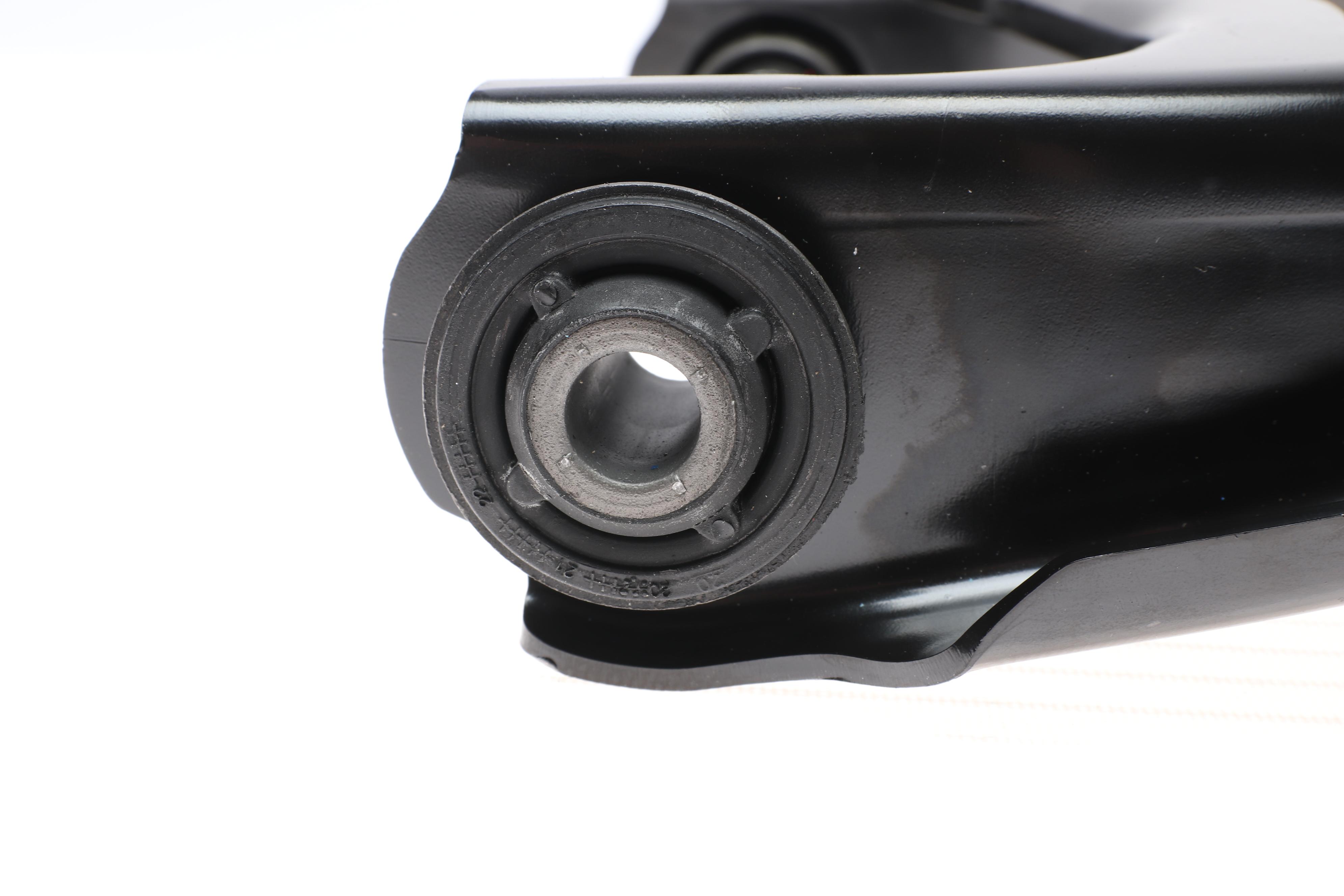 Важіль підвіски (передній) (R) Dacia Duster 17-