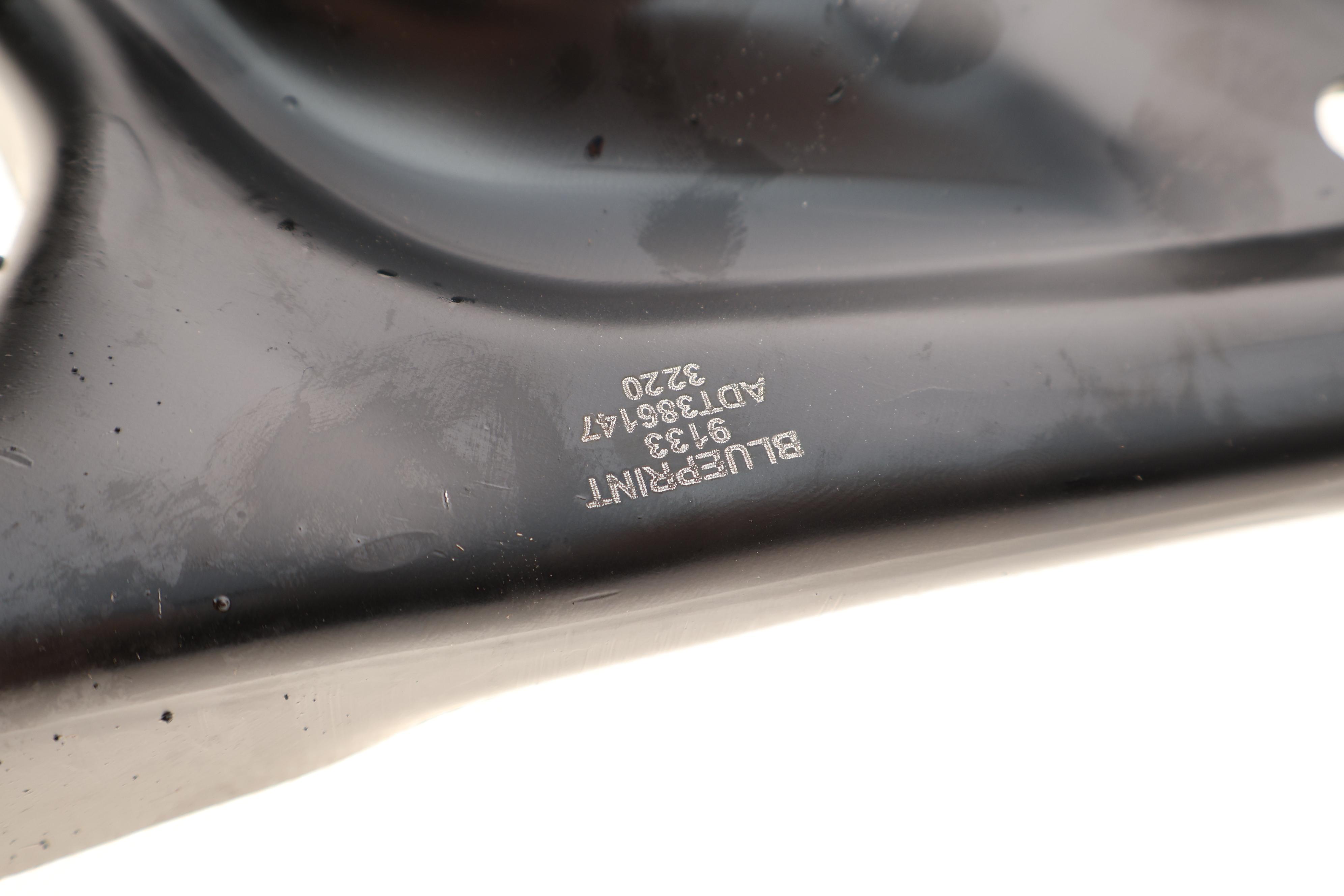 Важіль підвіски (передній/знизу) (L) Toyota Yaris 00-05