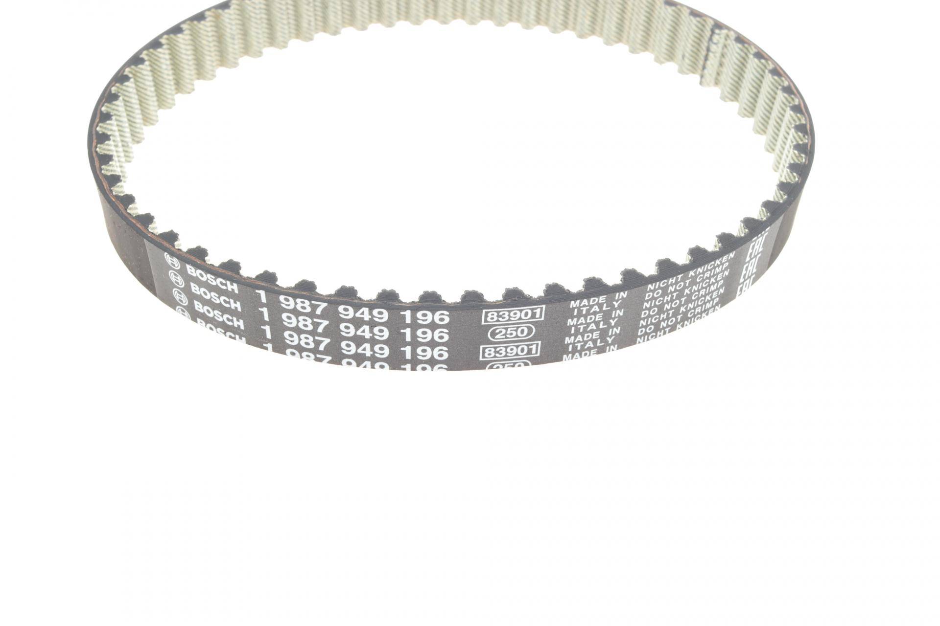 Комплект ГРМ + помпа Audi A2 1.6 FSI/Seat Leon/VW Golf IV 1.6 16V 00-06 (17x130z)