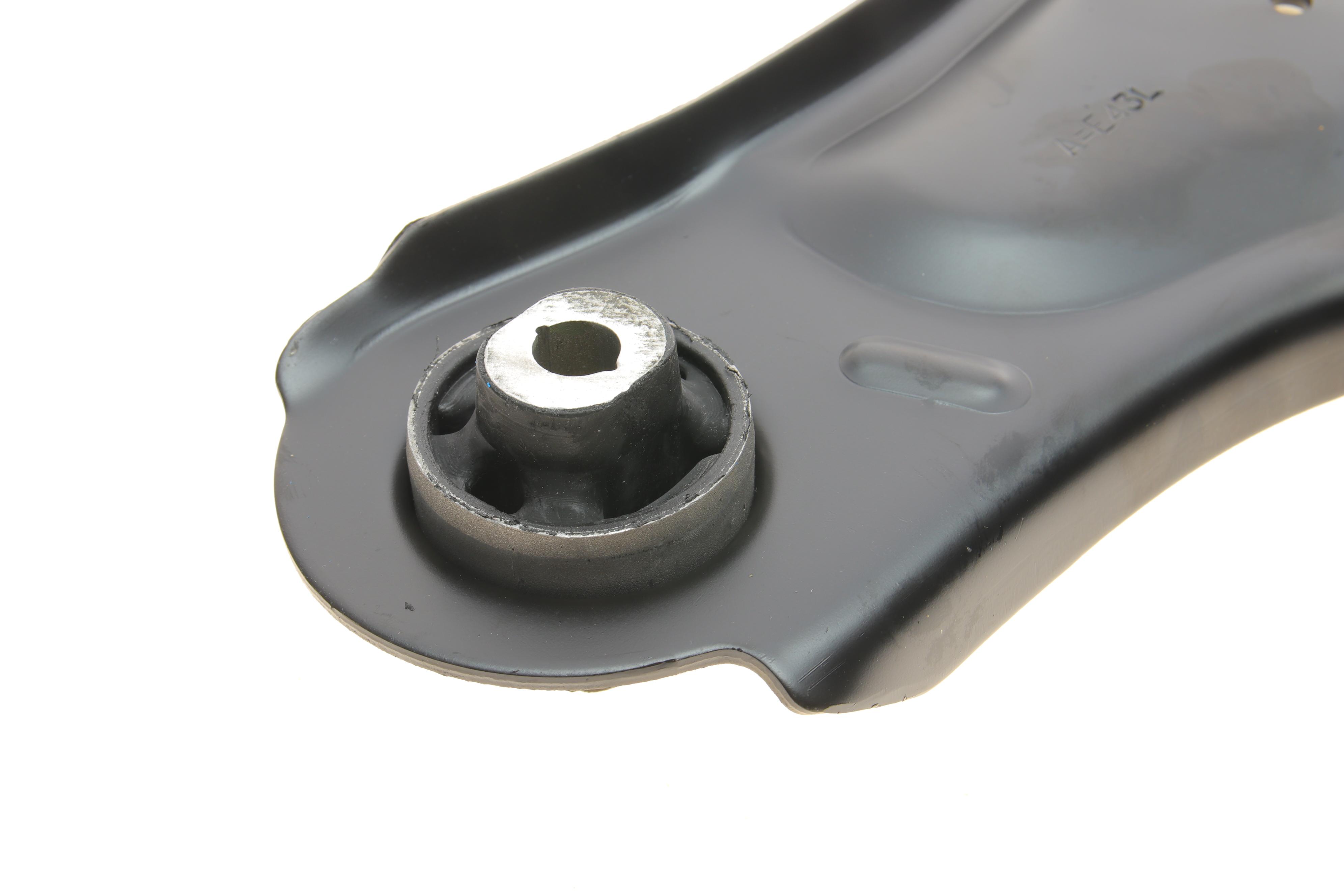 Важіль підвіски (передній/знизу) (L) Renault Scenic III/Megane III 08-/Fluence 10-