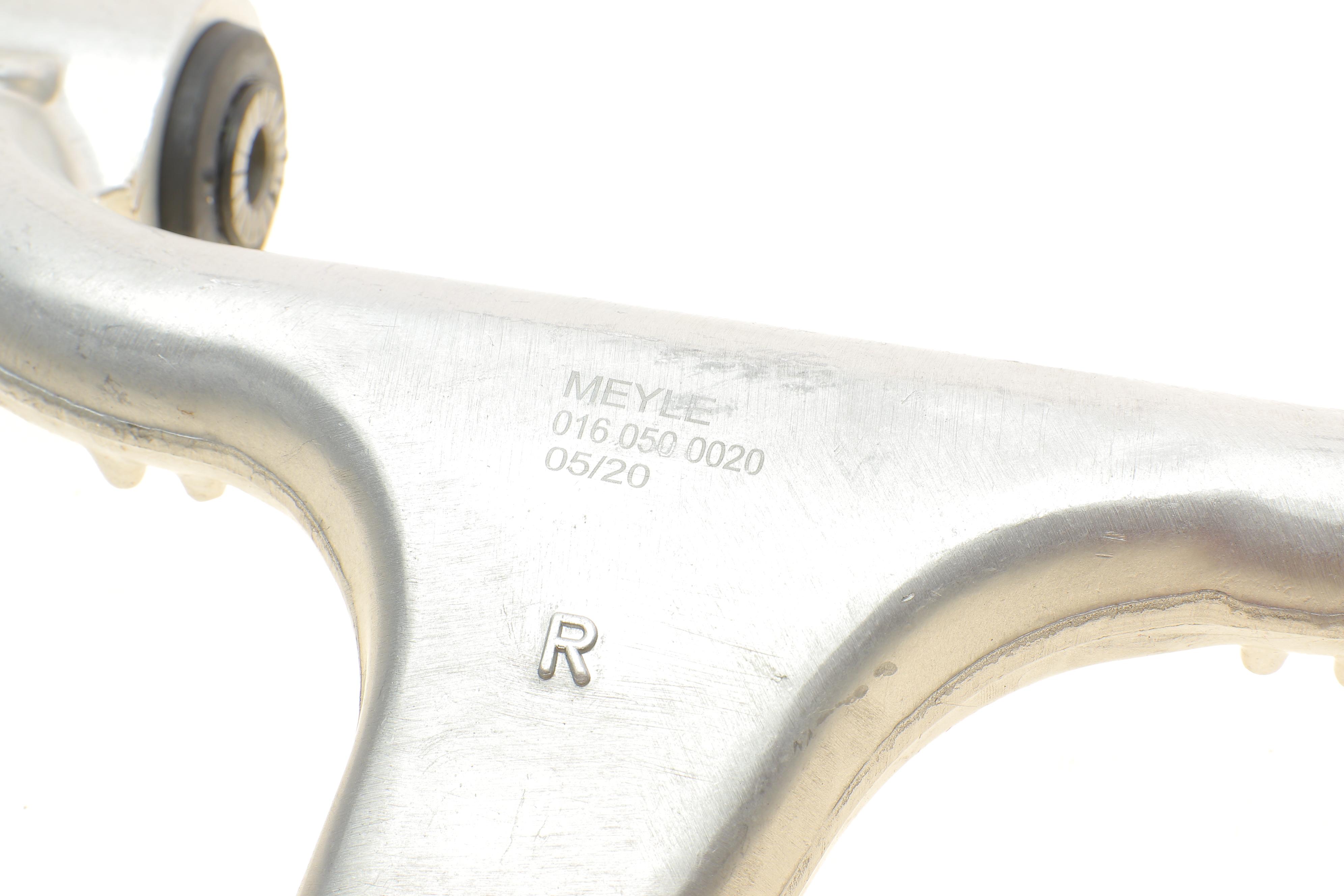 Важіль підвіски (передній/зверху) (R) MB M-class (W163) 98-05