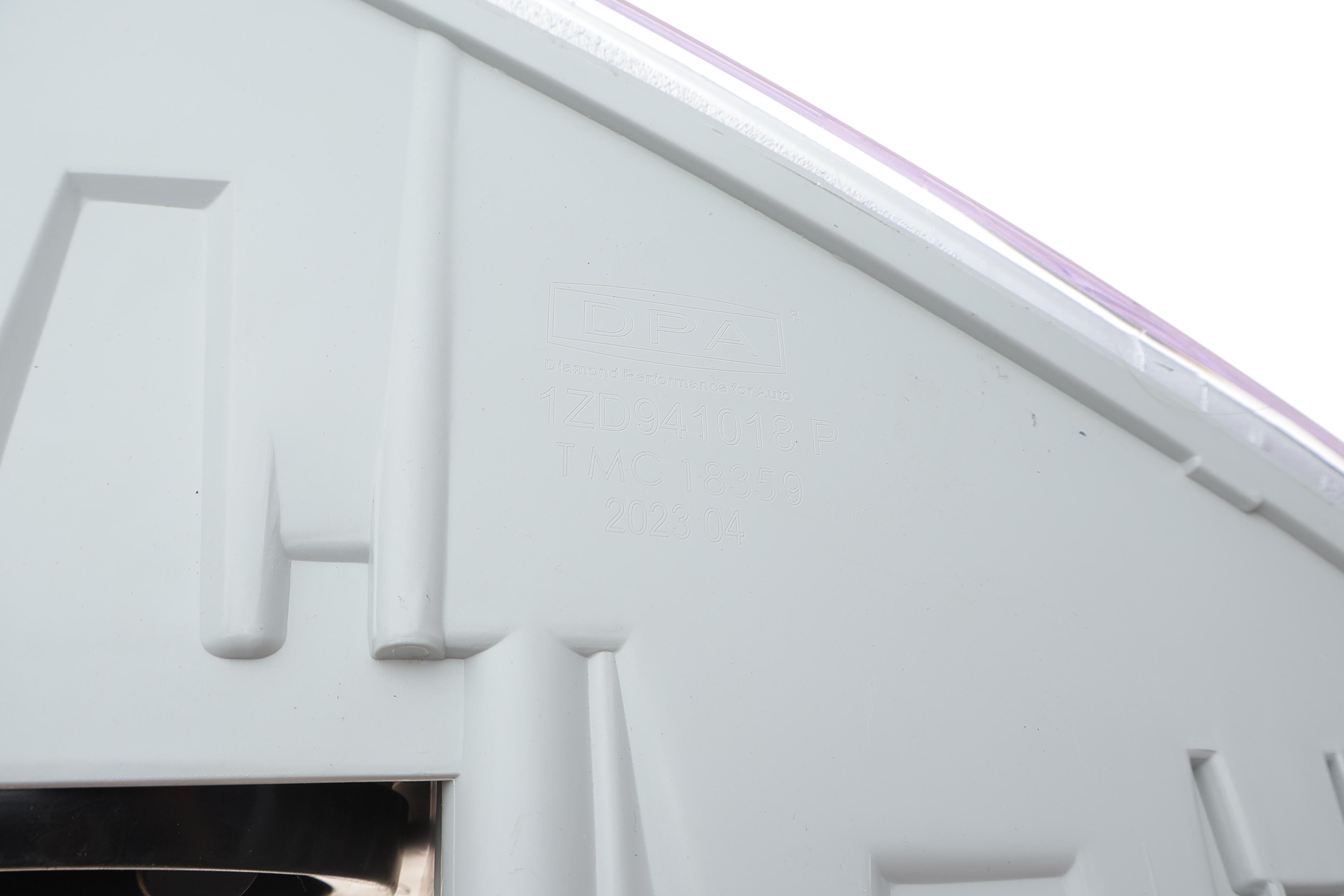 Фара (R) Skoda Octavia 04-13