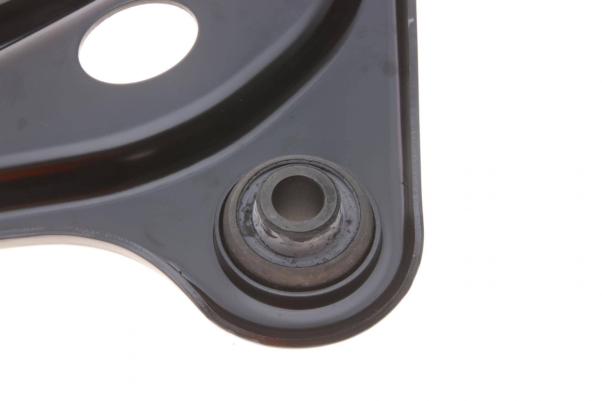 Важіль підвіски (передній/знизу) (R) Citroen C3 09-/Peugeot 208 12- (з кульовою)