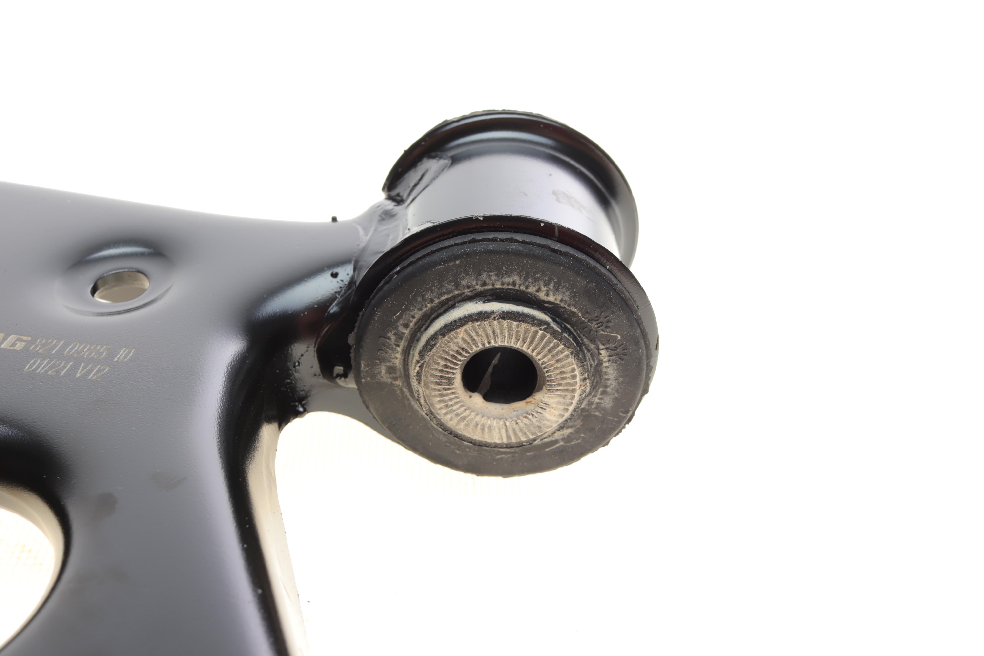 Важіль підвіски (передній) (L) Audi A3/Seat Leon/Skoda Octavia III/VW Golf VII 12- (без кульової)