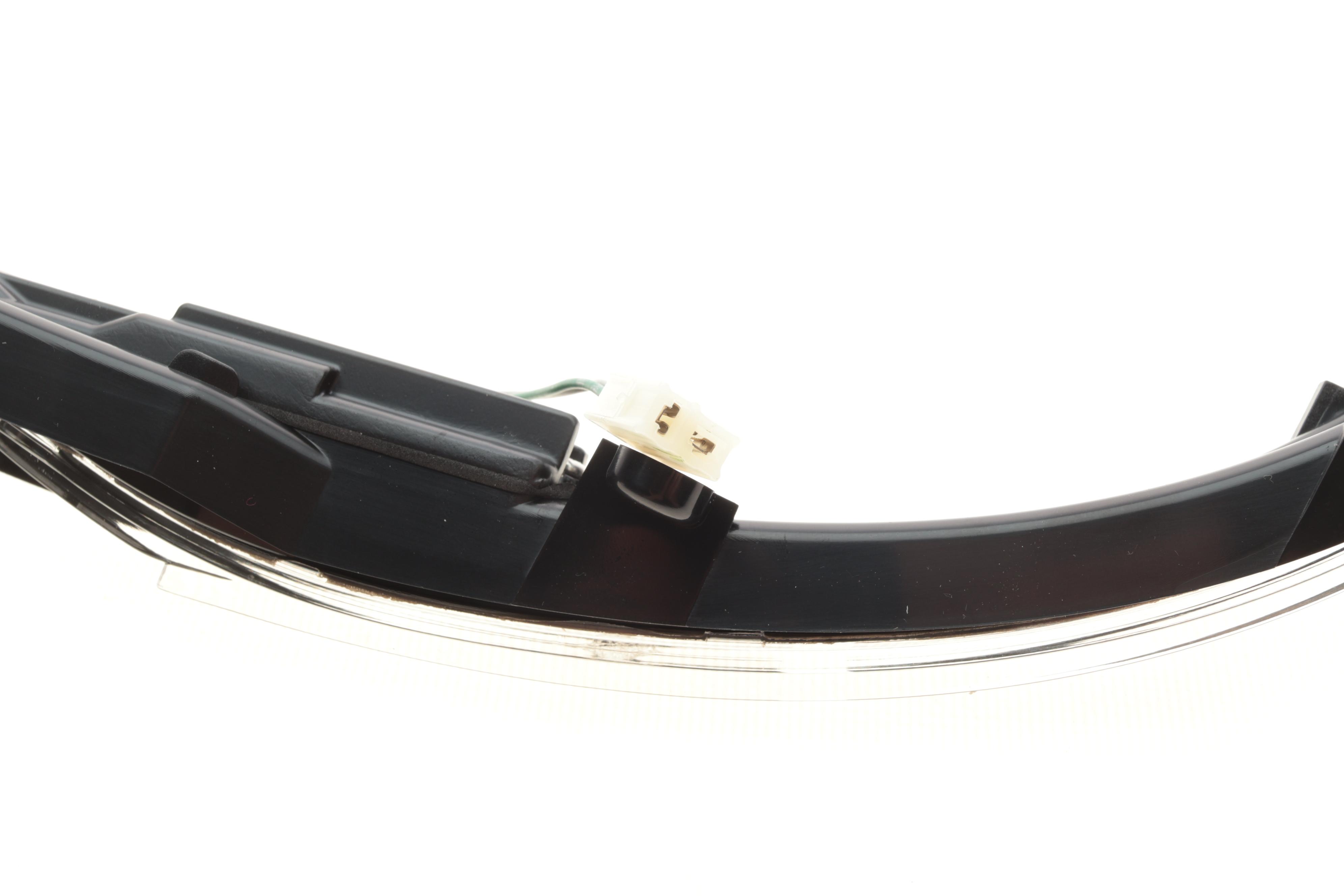 Повторитель поворота на зеркало Audi Q5/Q7 06-12 (L) (белый)