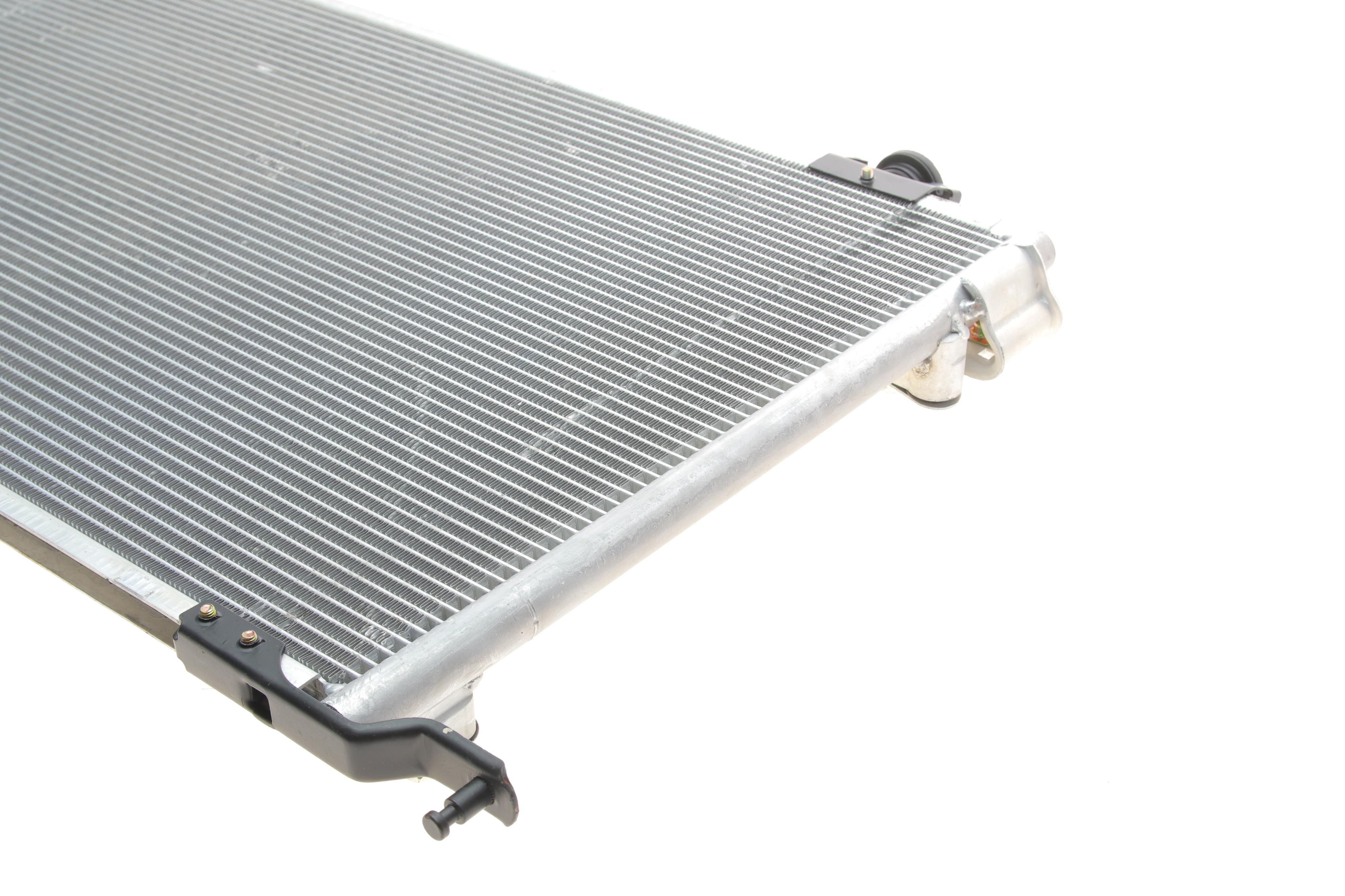 Радіатор кондиціонера (з осушувачем) Toyota avensis 2.0/2.4 03-18