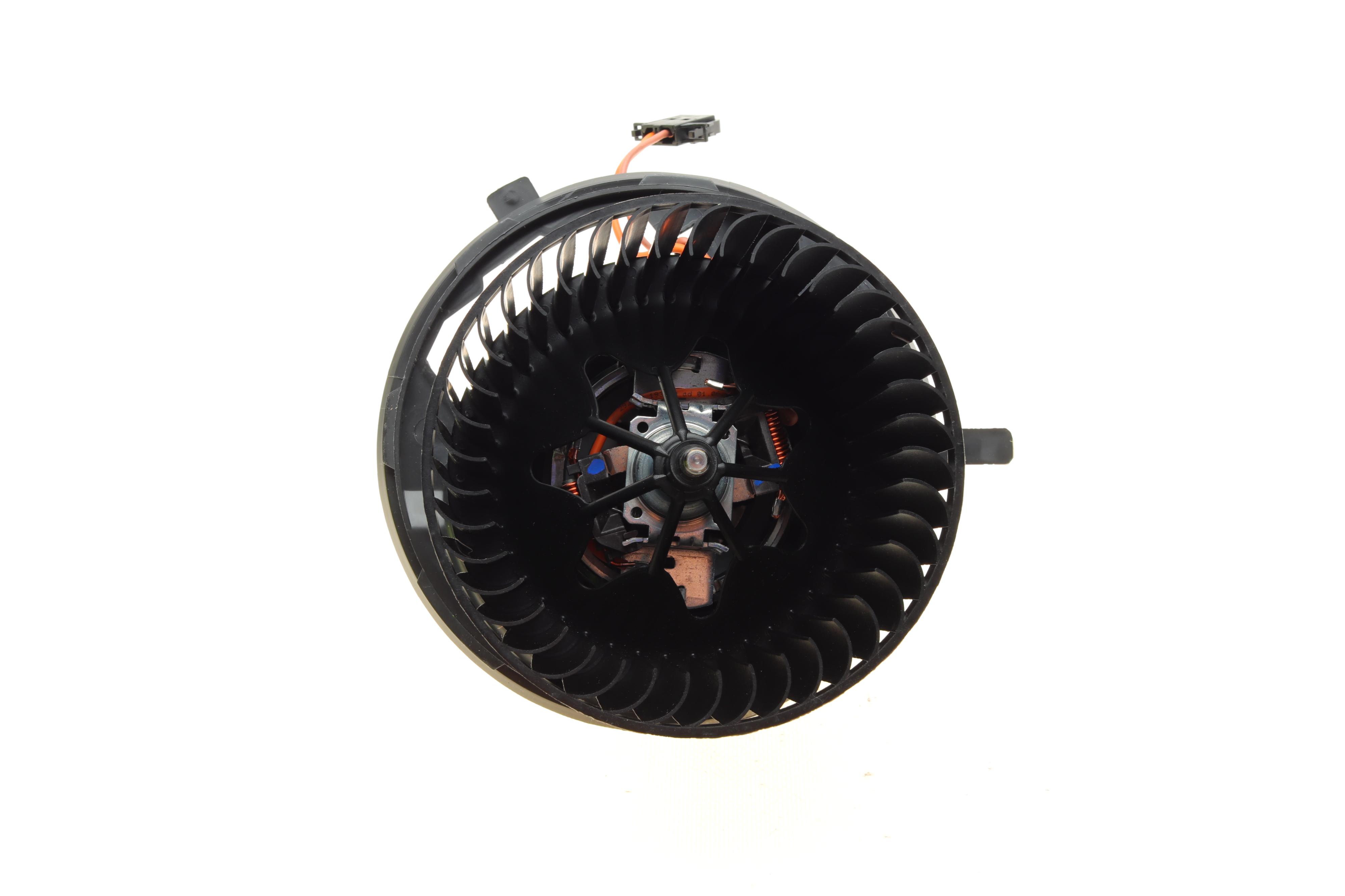 Моторчик пічки VW Caddy III/IV 03-