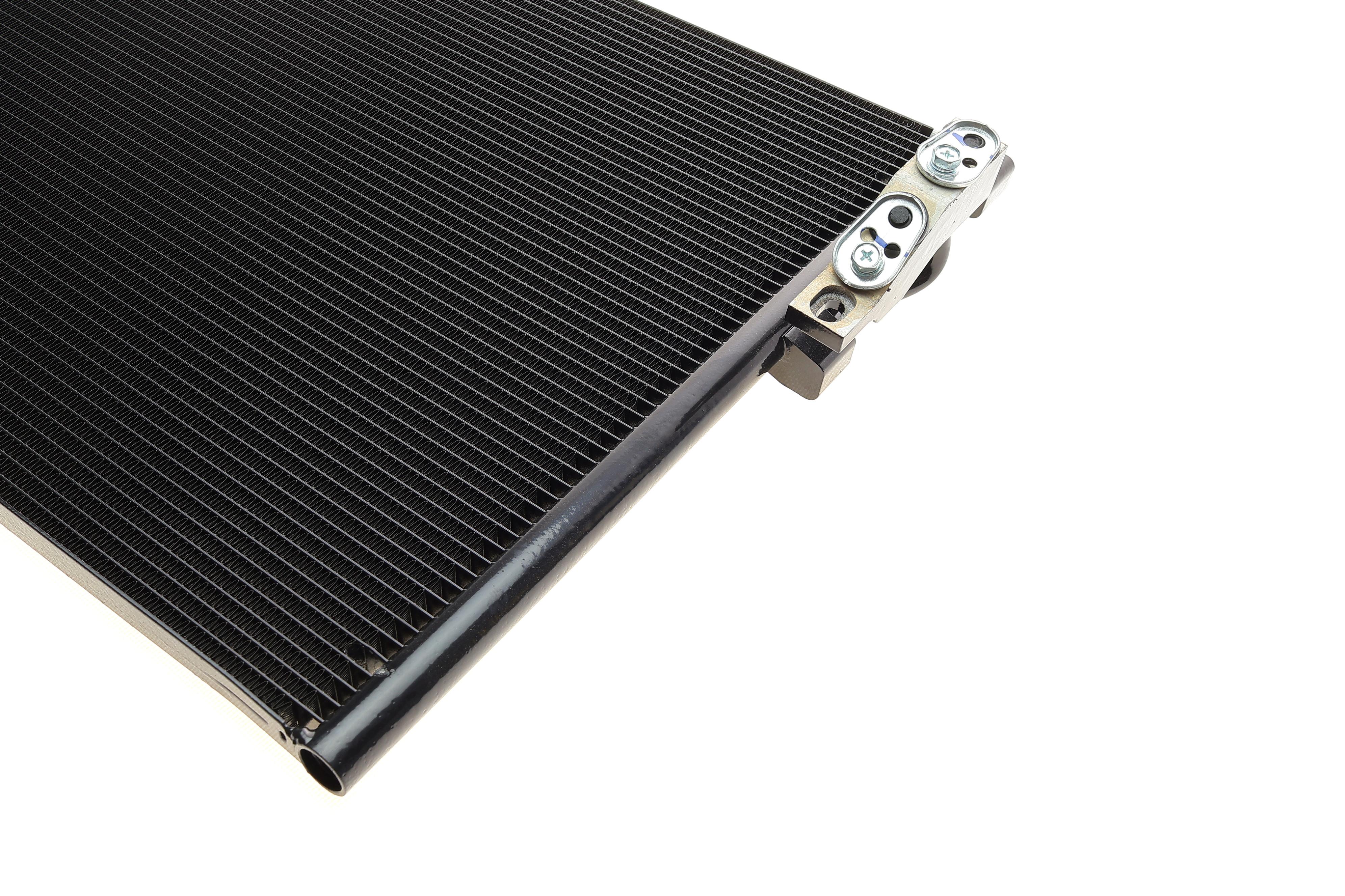 Радіатор кондиціонера BMW X3 (F25)/X4 (F26) 12-18 B47/N20/N47/N52/N55/N57