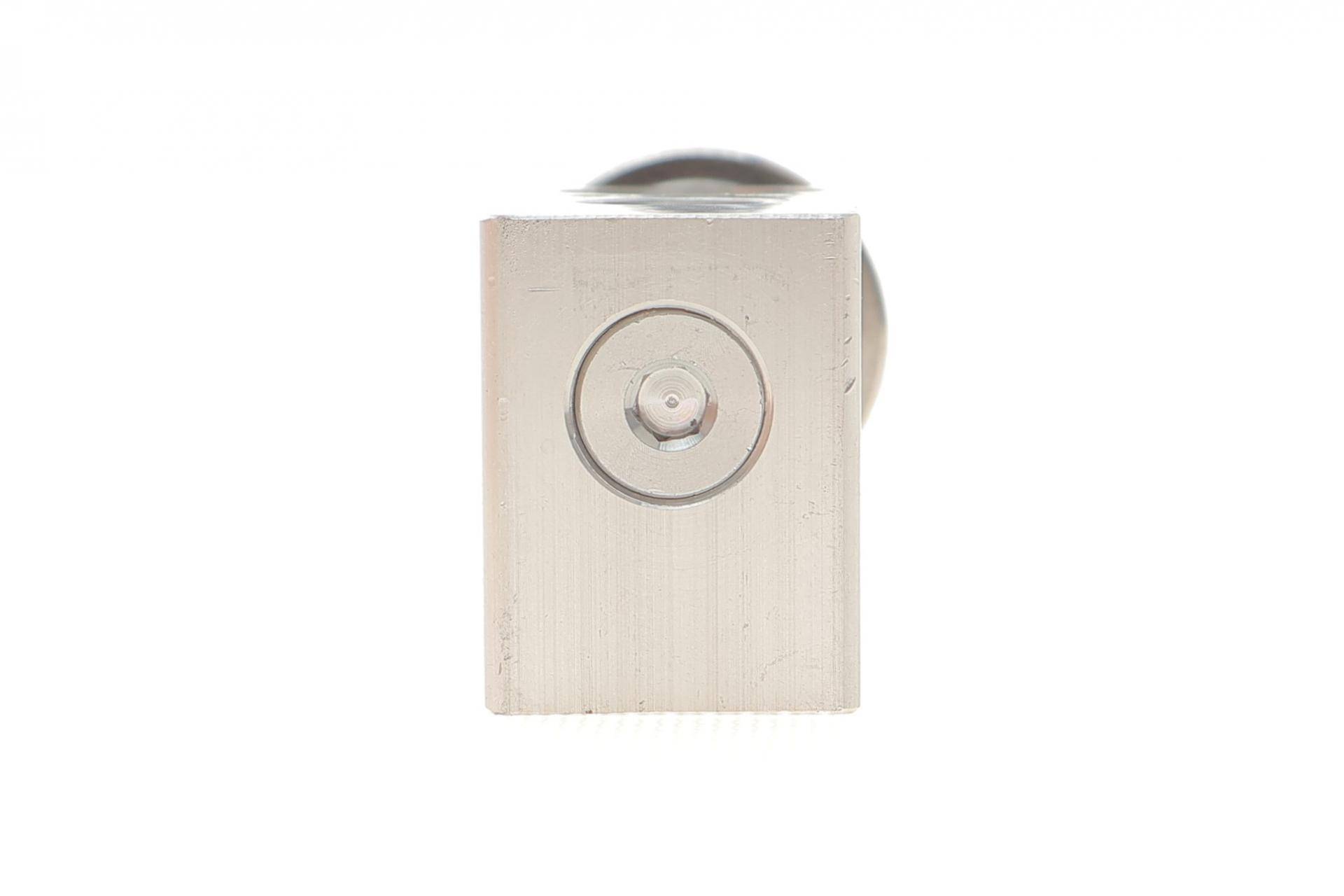 Клапан компресора кондиціонера MB C-class (W204)/E-class (W212) 07-16