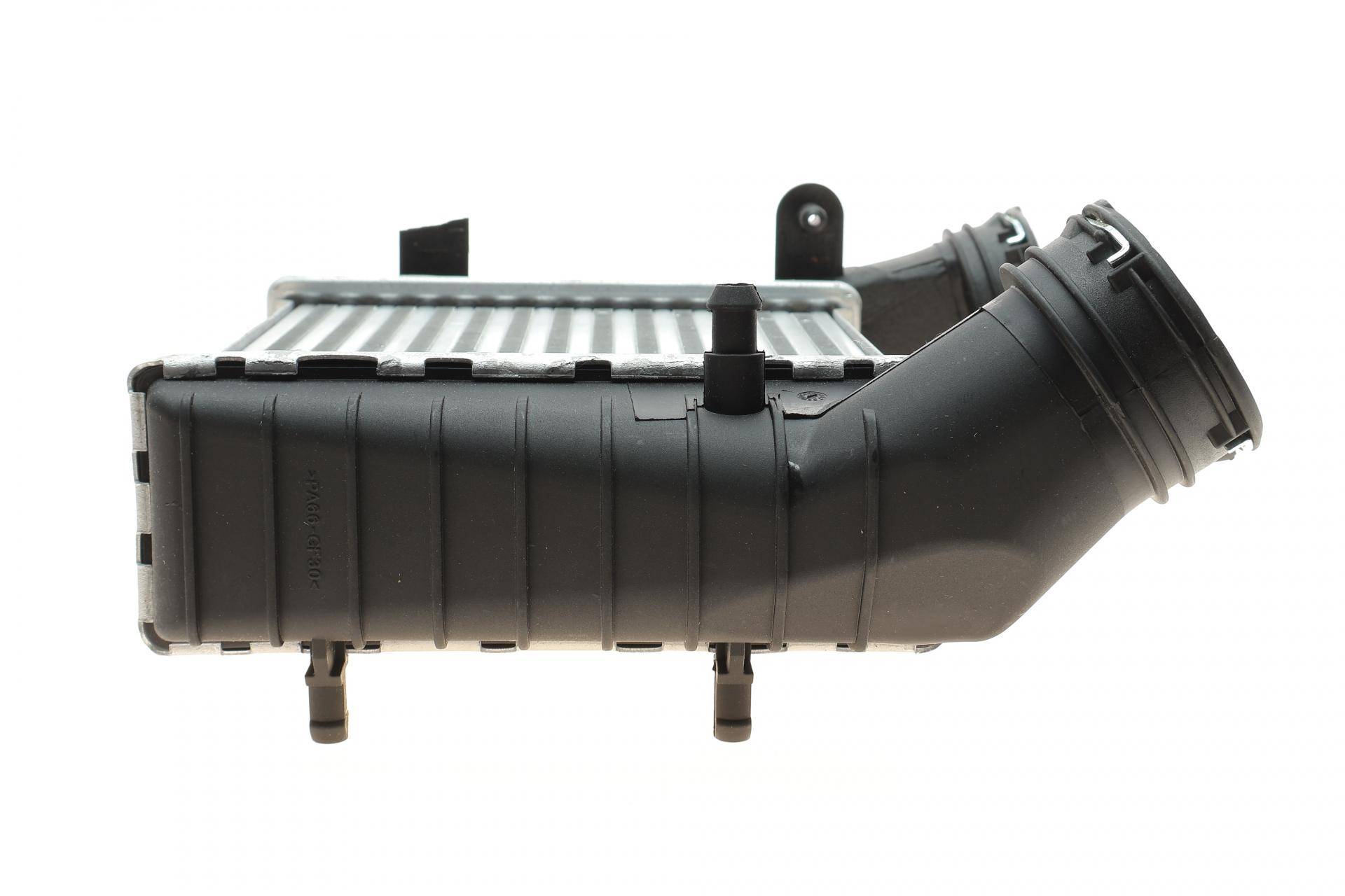 Радіатор інтеркулера VW Passat 1.9/2.0 TDI 00-05(пошкоджене кріплення)