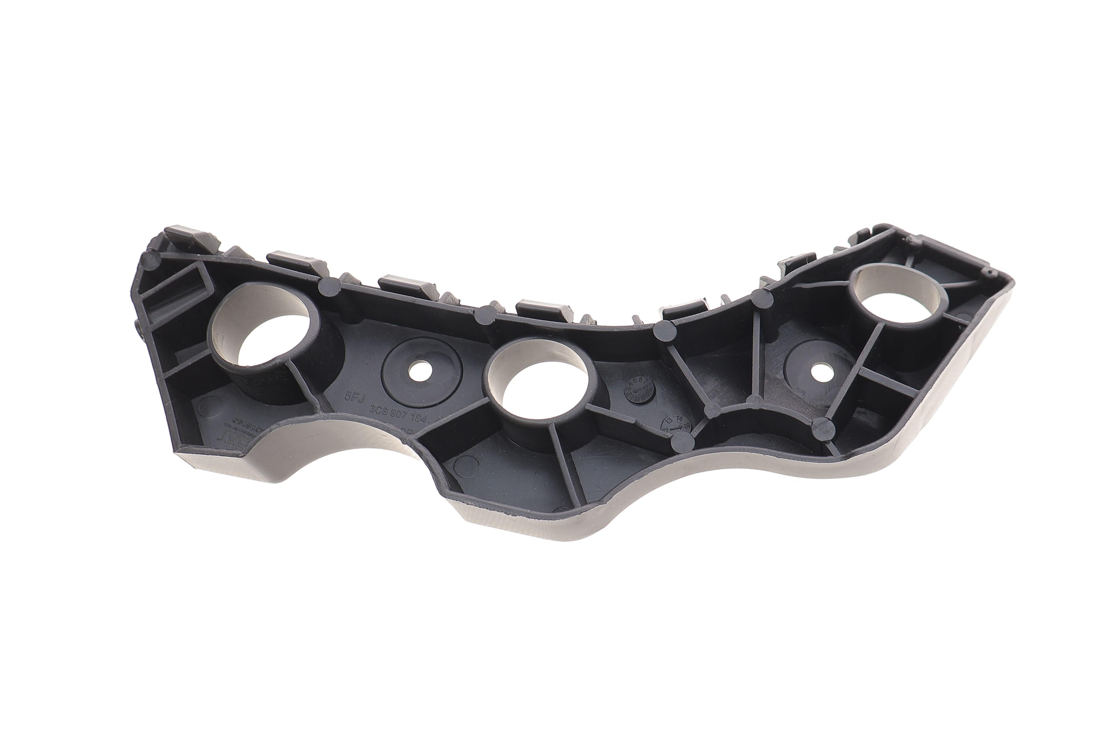 Кронштейн крепления бампера (переднего/R) VW Passat CC 08-12