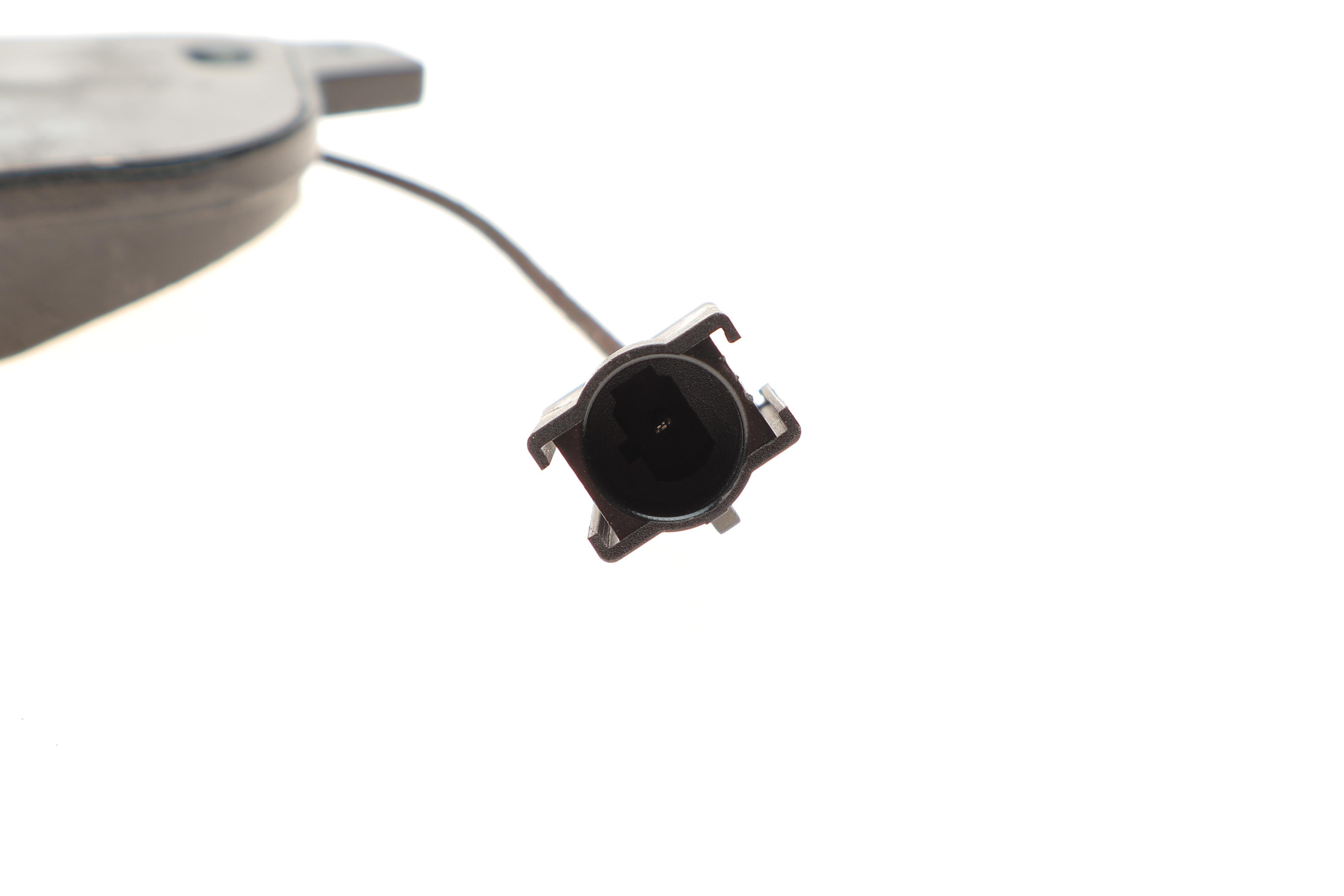 Колодки гальмівні (передні) Fiat Doblo/Qubo 10-/Punto/500C 08-/Opel Combo 12- (+датчик)