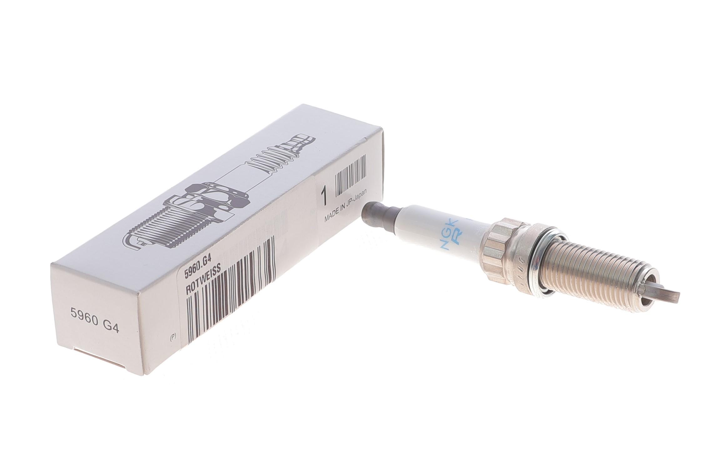 Свічка запалювання Citroen Berlingo/Peugeot Partner 1.6i 09- (всередині OE)