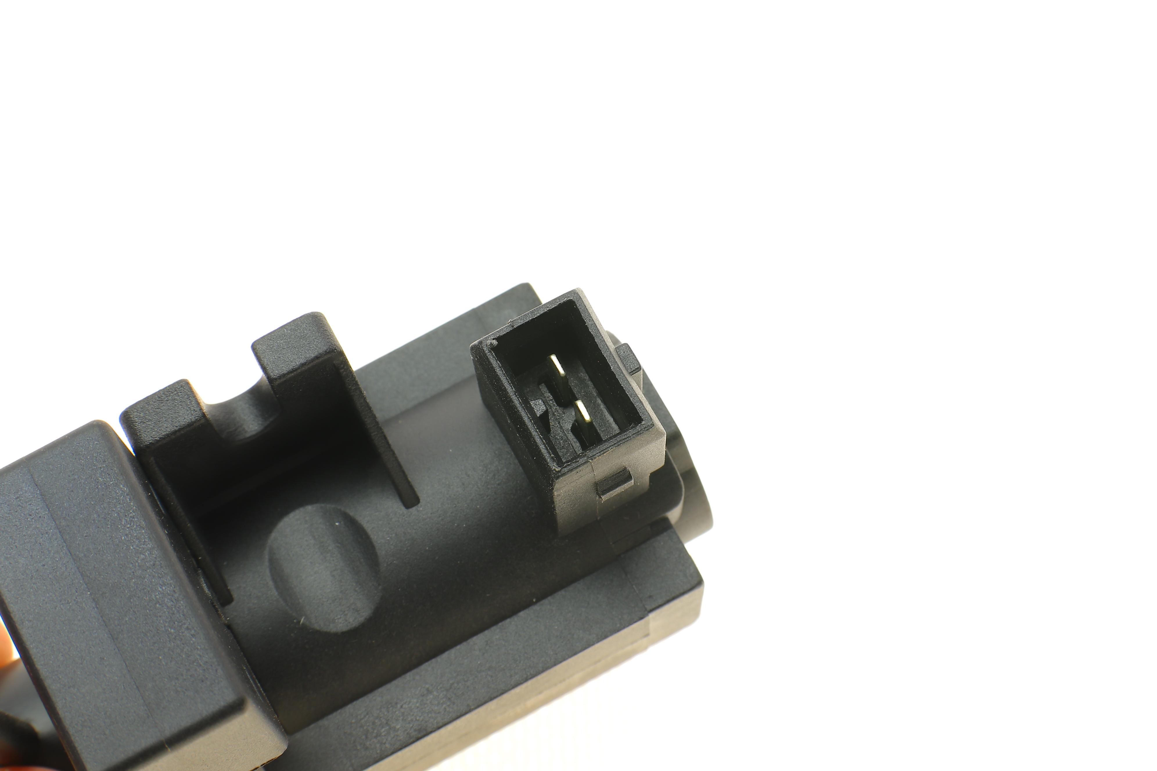 Клапан управління рециркуляції ВГ BMW 3 (E46/E90)/5 (E39/E60)/X5 (E53/E70) 00-11 (M47/M57)