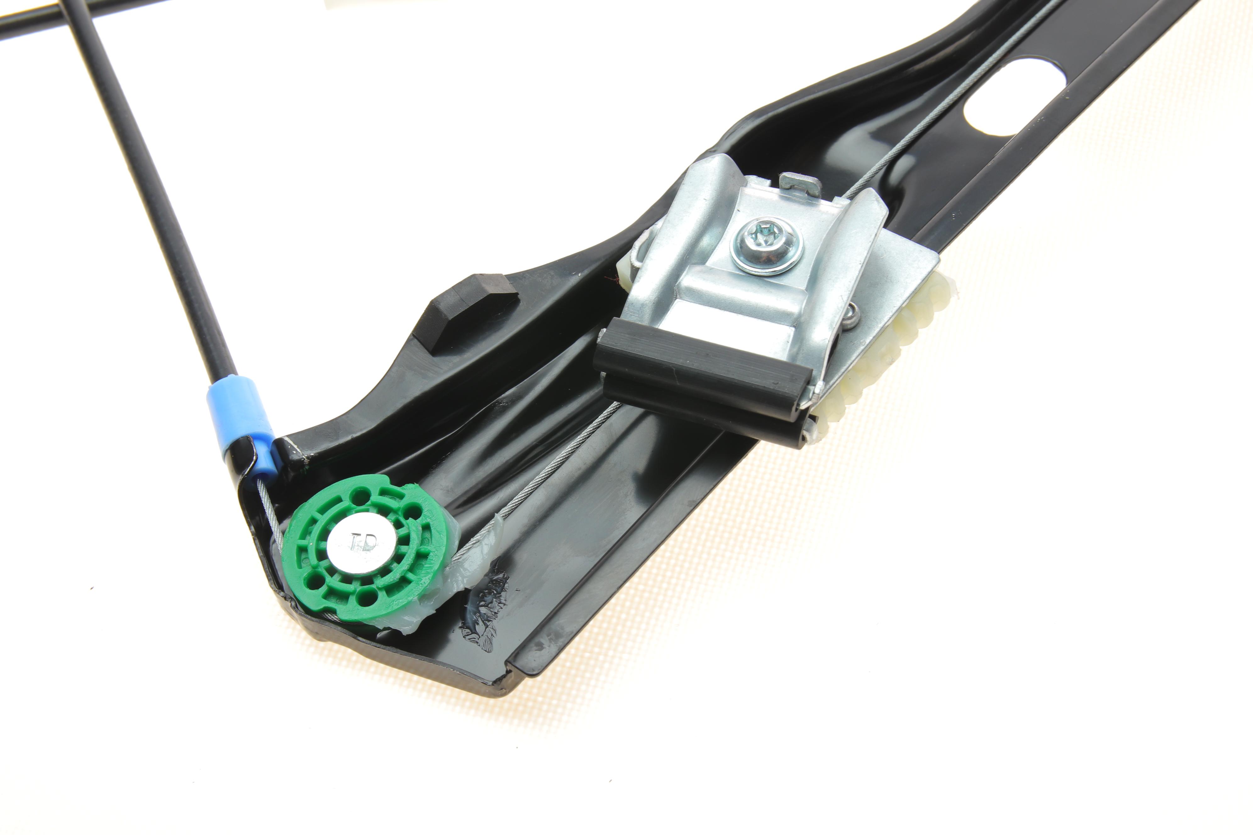 Склопідіймач (передній) VW Passat 05-10 (L) (електро) (без моторчика)