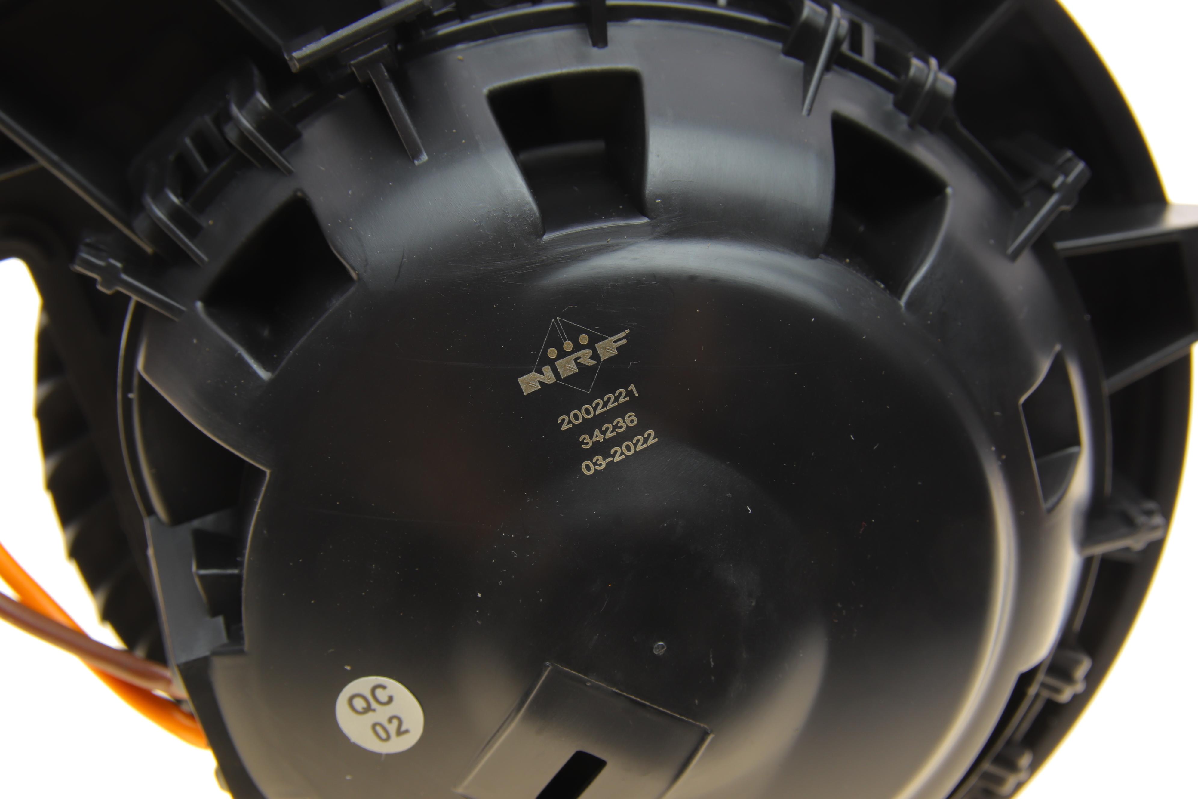 Моторчик пічки BMW 3 (F30/F80) 12-19