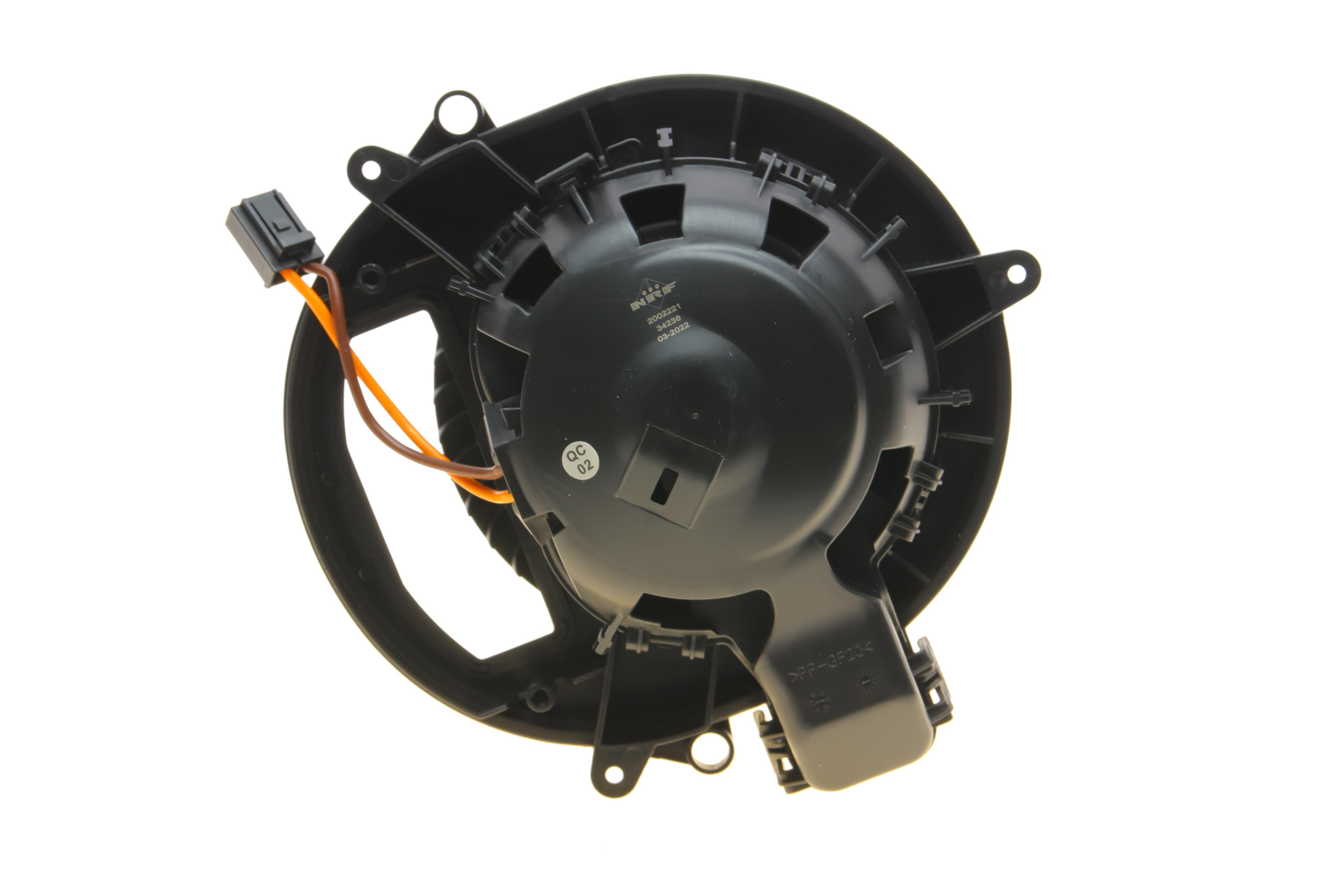 Моторчик пічки BMW 3 (F30/F80) 12-19