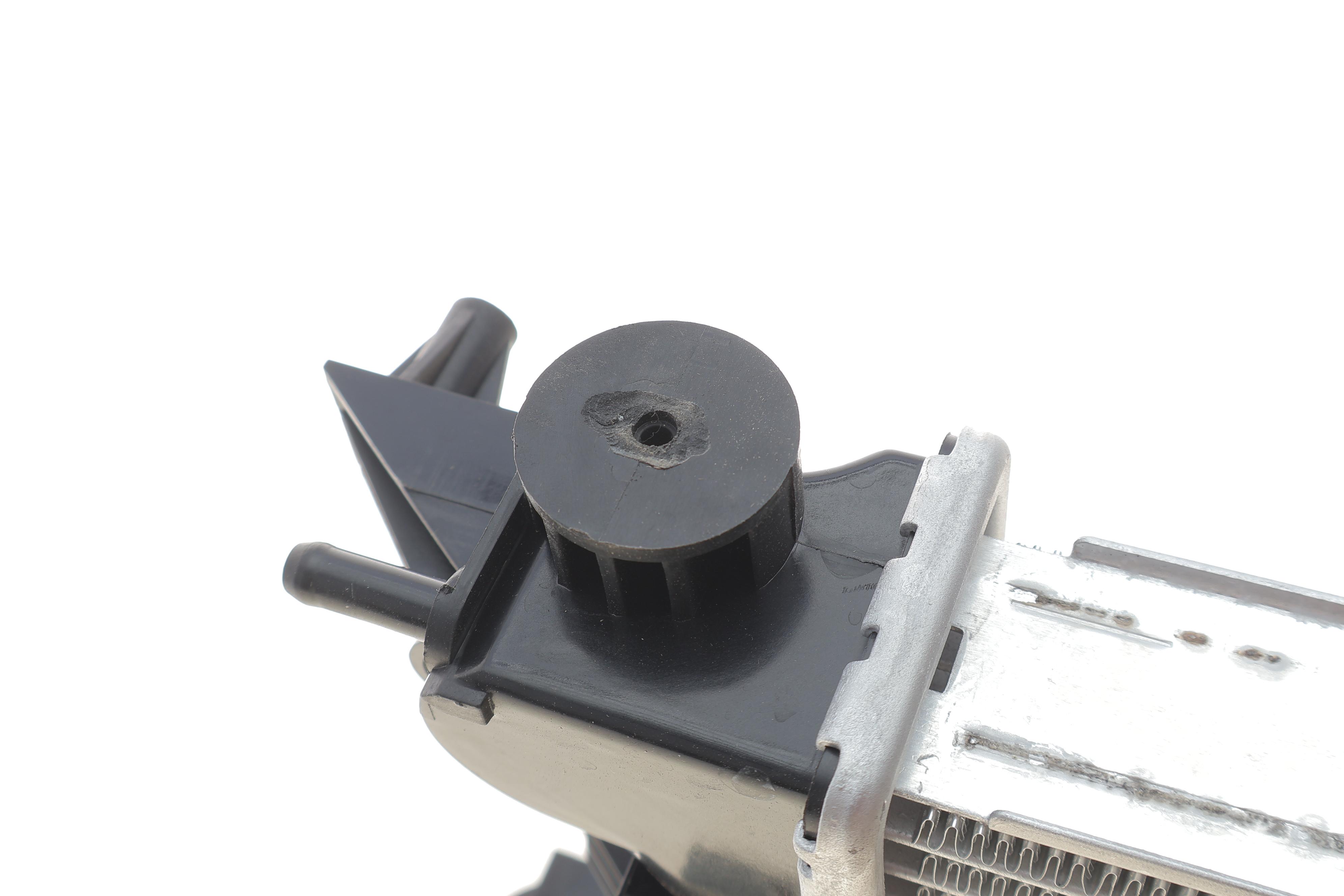 Радіатор охолодження Fiat Ducato 2.3D Multijet 06- (+AC)(пошкоджена направляюча)