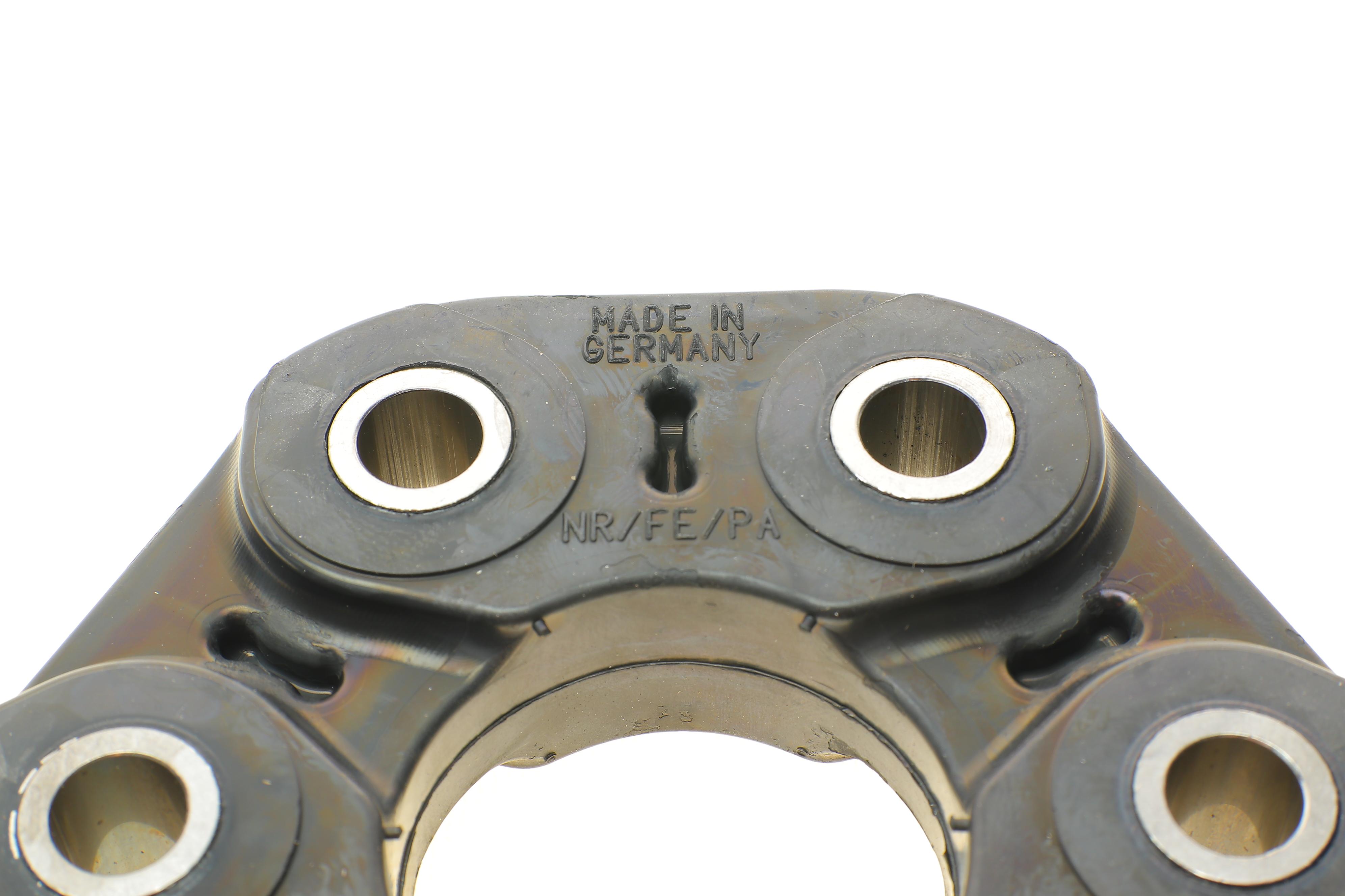 Муфта кардана еластична (ззаду) BMW 3 (F30/F31/F34)/4 (F32/F33/F36)/5 (F10/F11) 09-