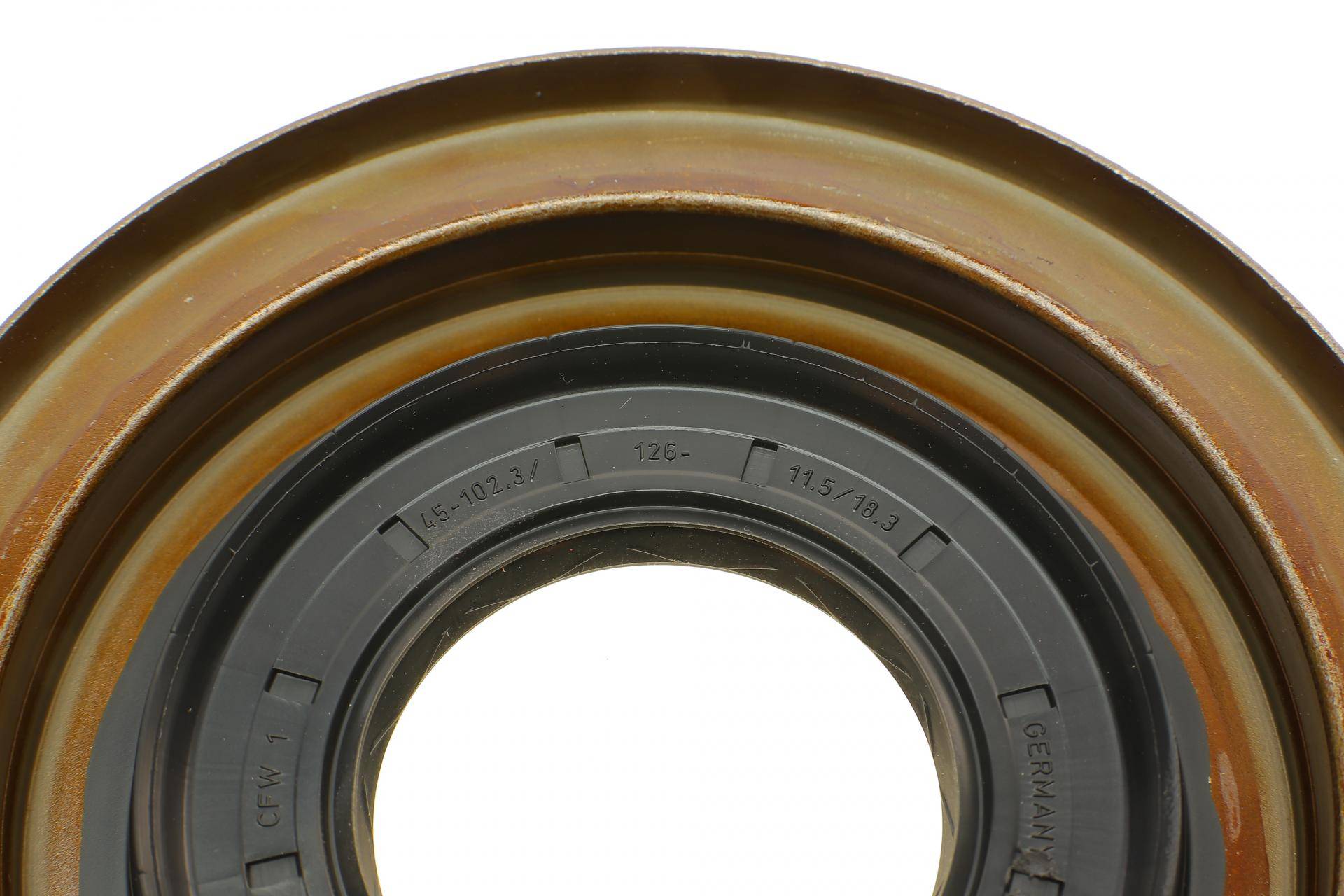 Сальник півосі (задньої) MB Vito (W639) 03- (45x102.3/126x11.5/18.3)