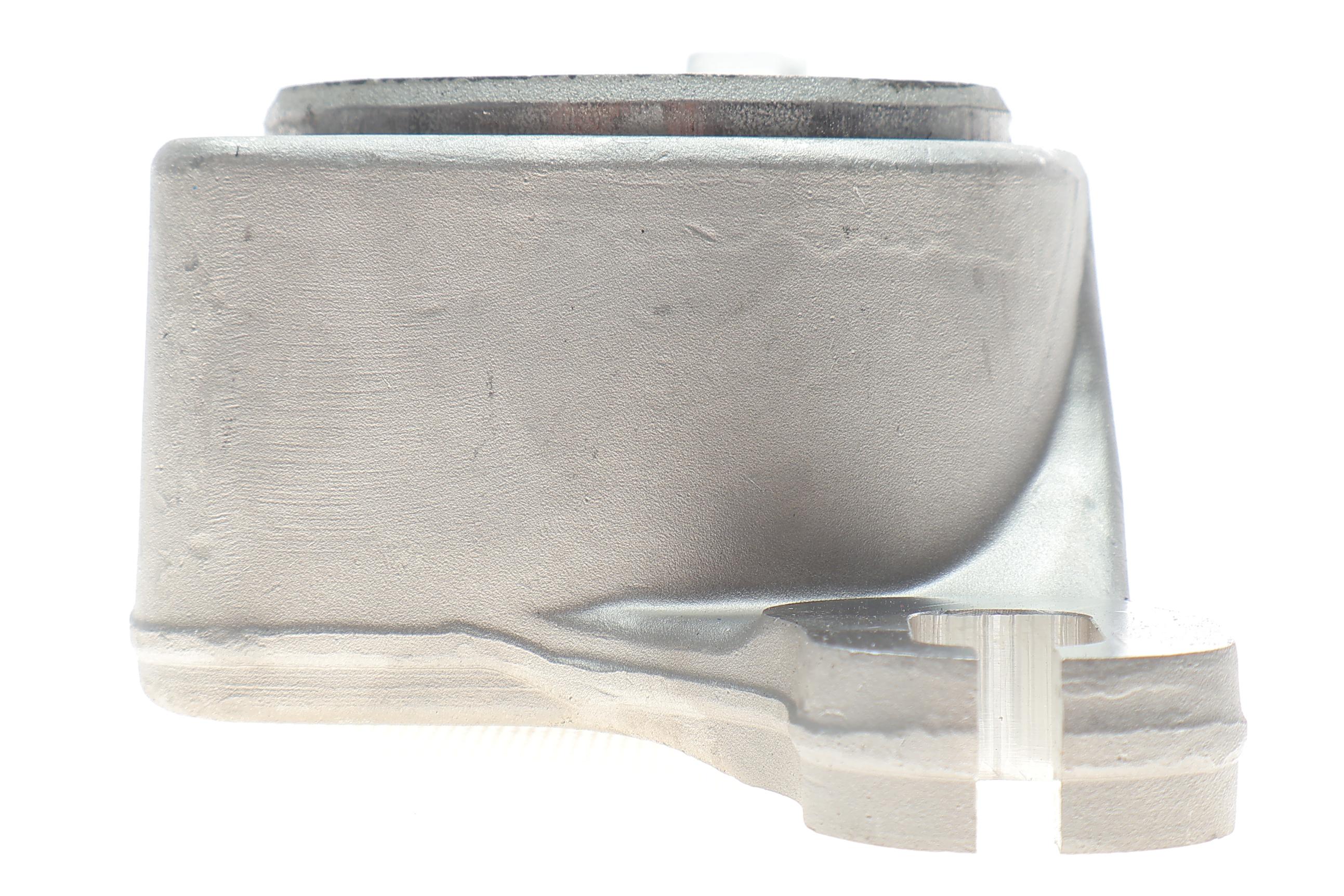 Сайлентблок важеля (переднього) MB GL-class (X164)/ M-class (W164) 05- (L)