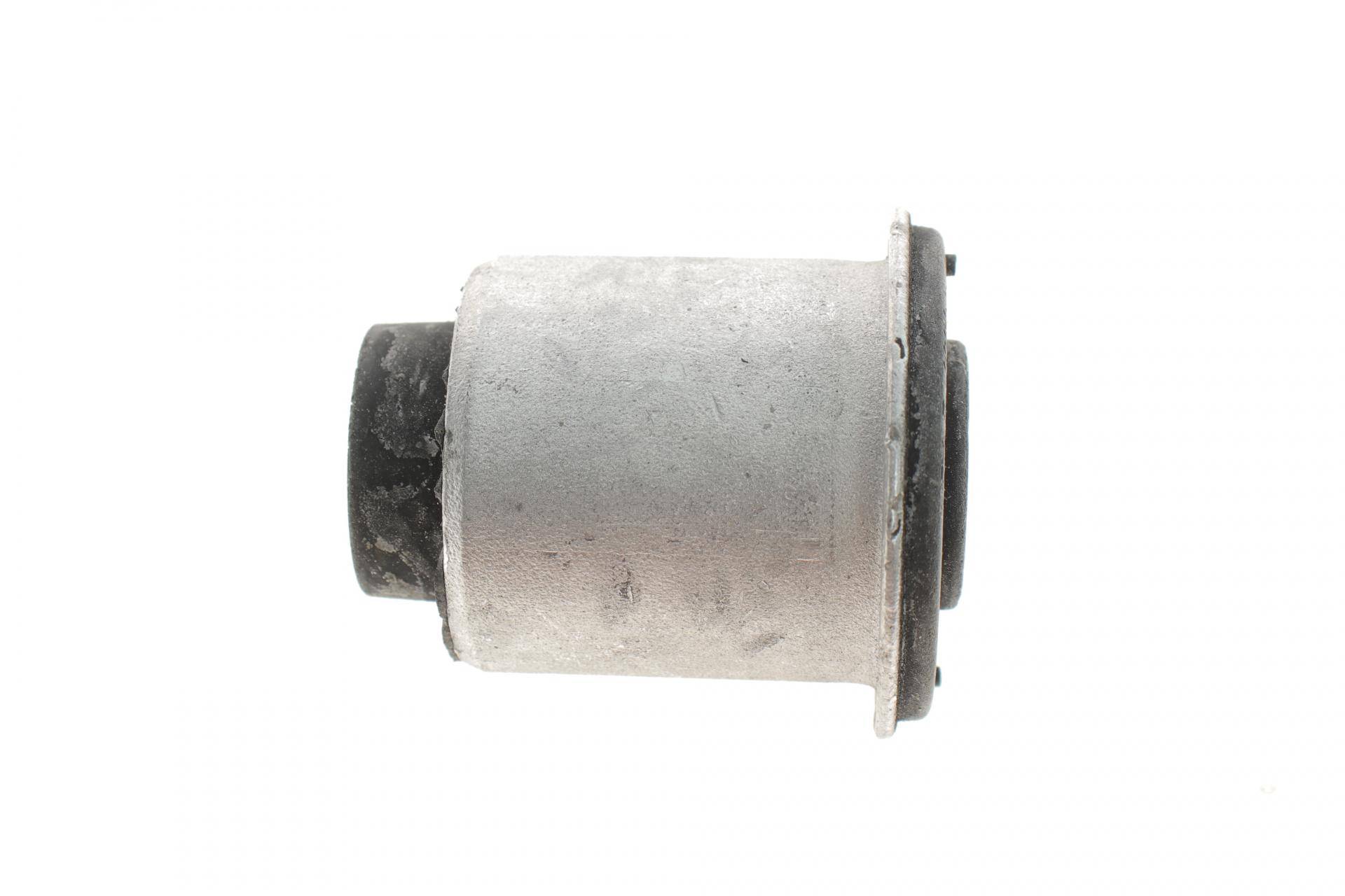 Сайлентблок важеля (переднього/знизу/спереду) Nissan X-Trail 01-13