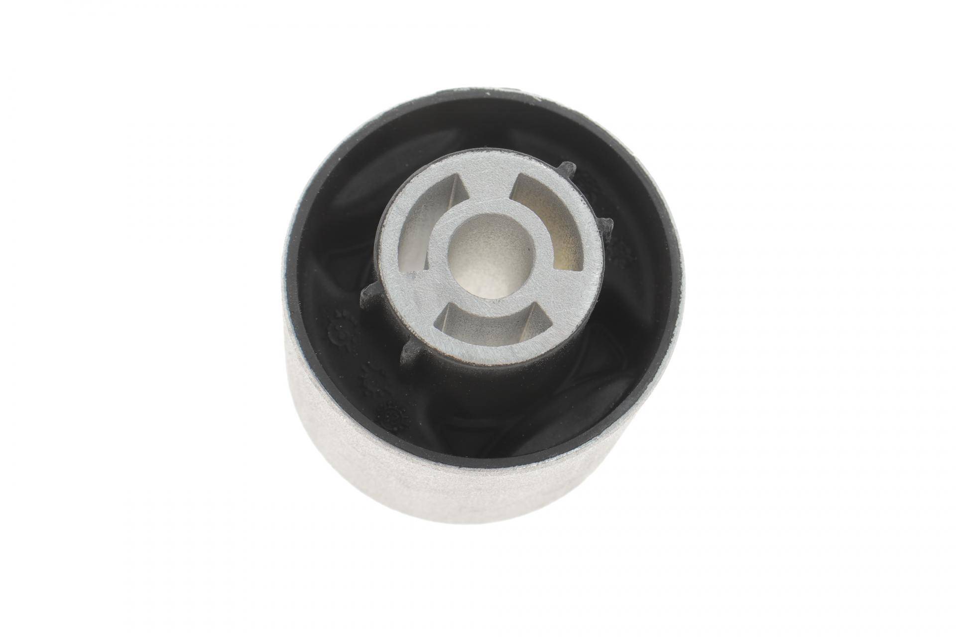 Сайлентблок важеля (заднього/спереду) Audi A3/VW Golf V 03- (повздовжнього)