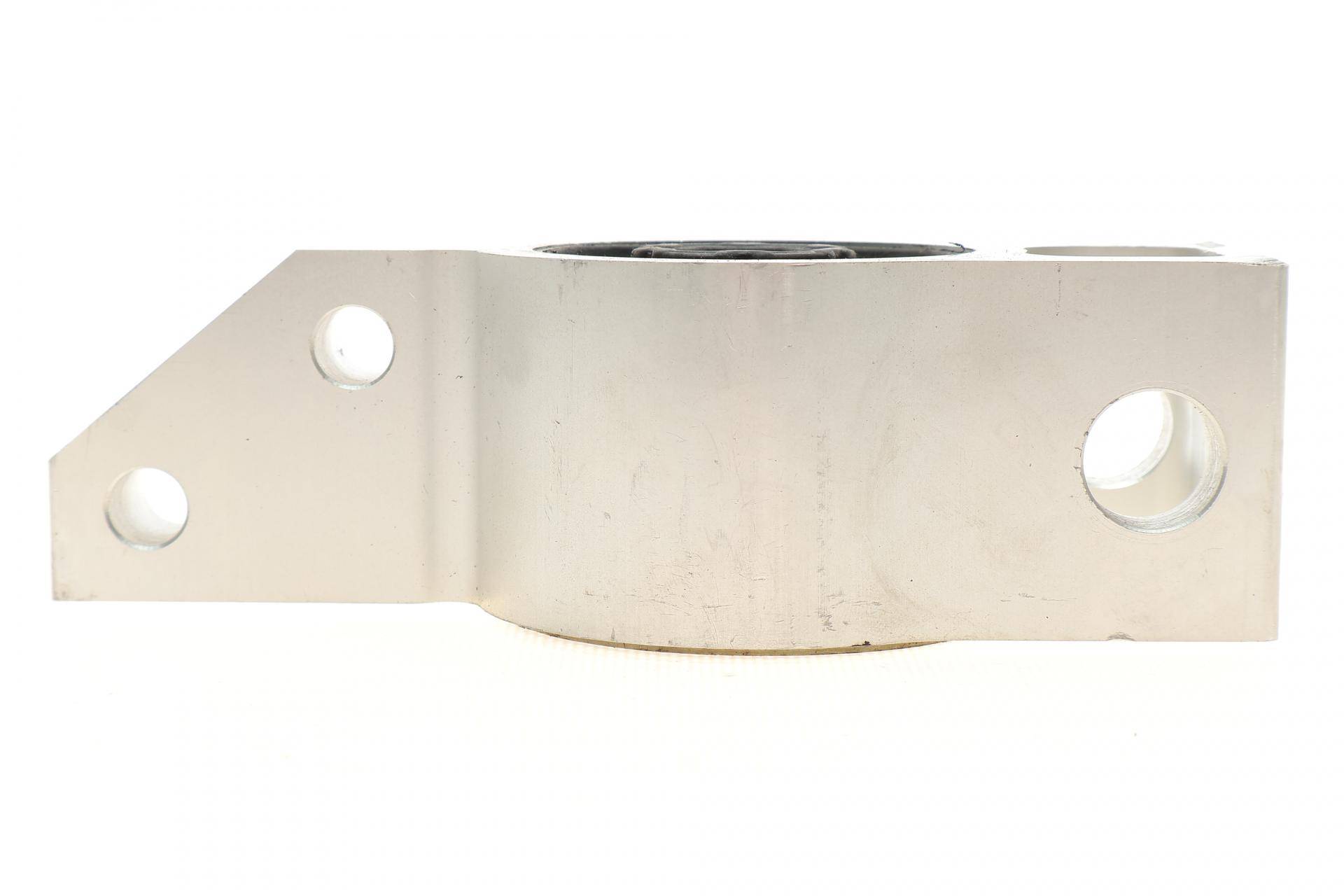 Сайлентблок важеля (переднього/ззаду/зліва) VW Caddy III/IV 03/04-