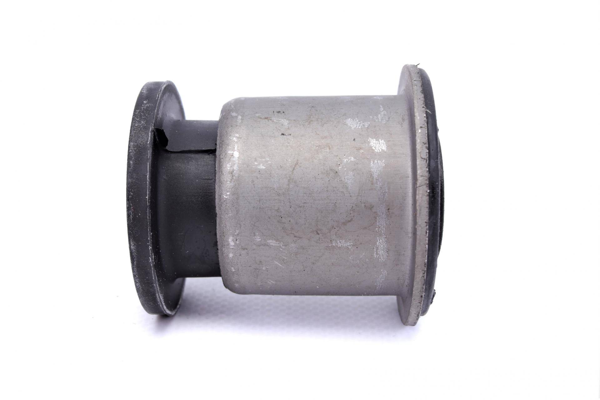 Сайлентблок важеля (переднього/знизу/спереду) VW T4 96-03