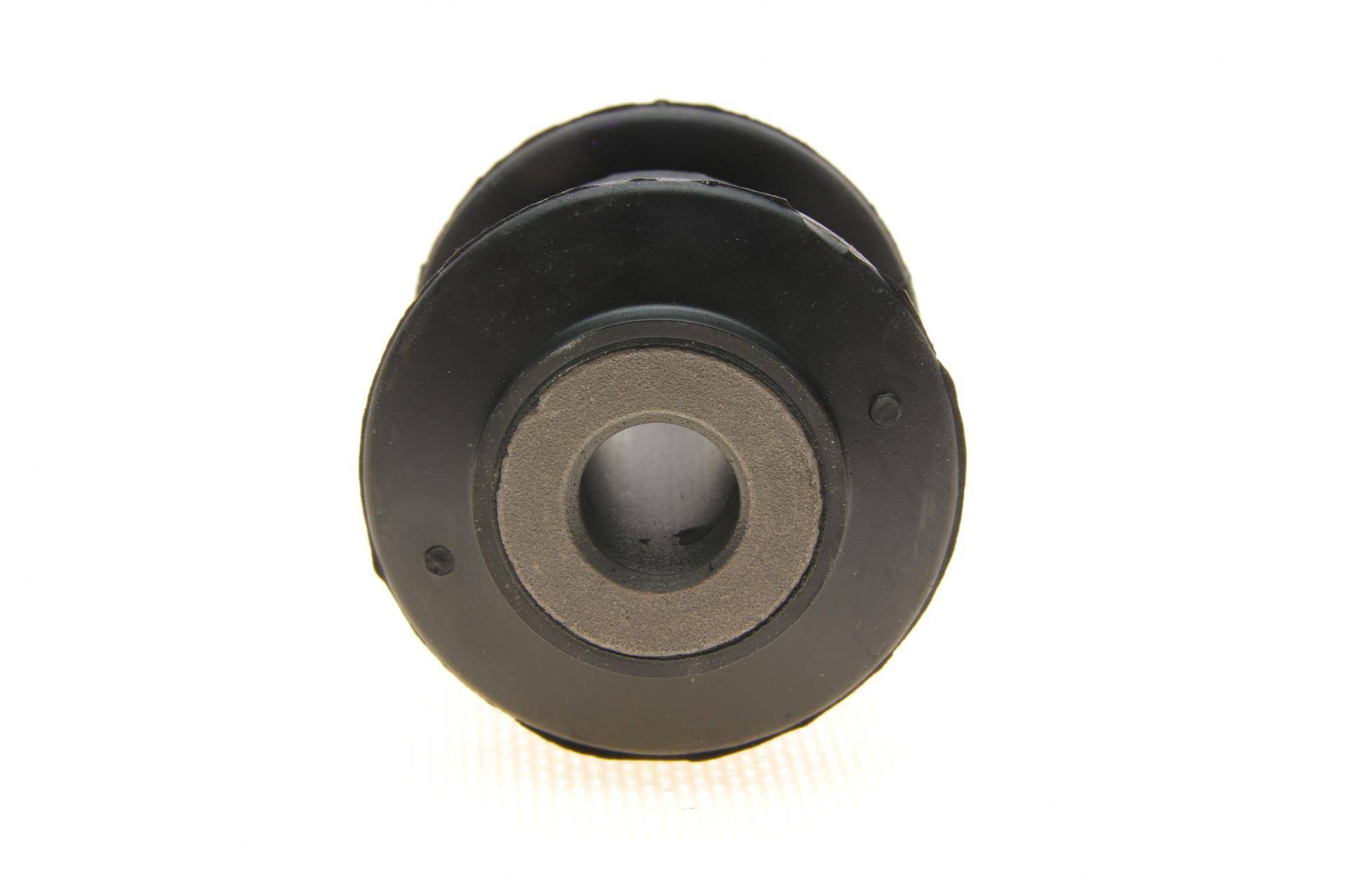 Сайлентблок важеля (переднього/знизу/спереду) VW Caddy III/IV 03-16