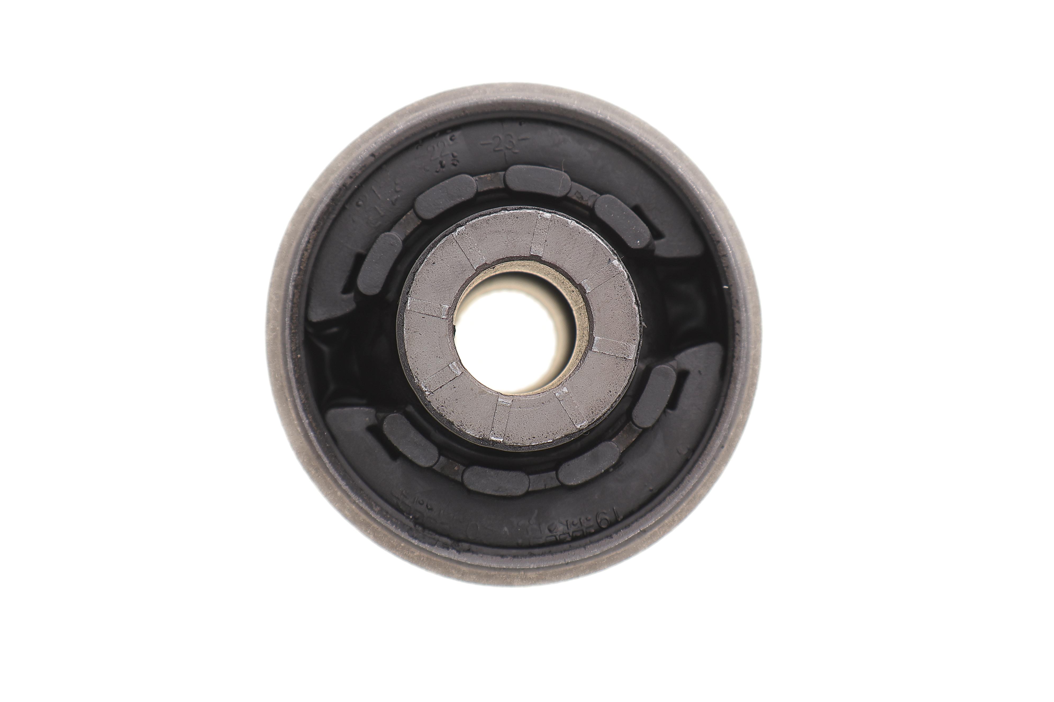 Сайлентблок важеля (переднього) Ford Mondeo V 14-