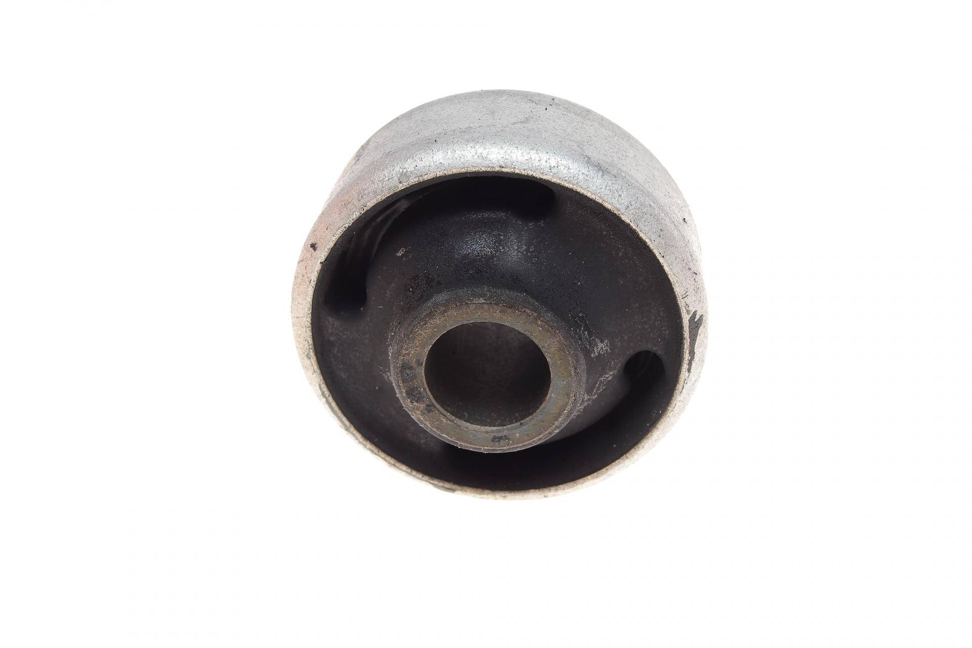 Сайлентблок важеля (переднього/ззаду) VW Golf 83-02 (з монтажною втулкою)