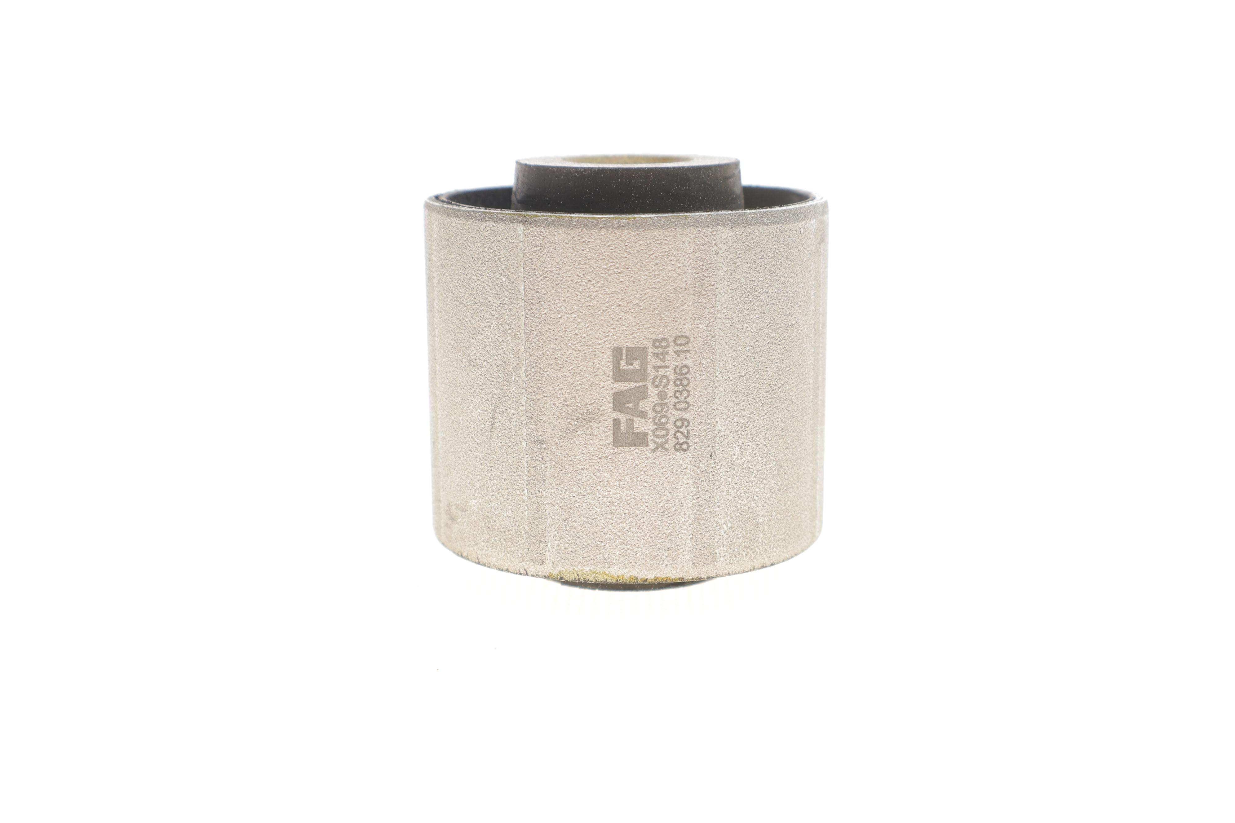 Сайлентблок важеля (переднього/знизу/спереду/ззовні) Audi A5/A6/A8/Q5/VW Phaeton 02- (попер.)