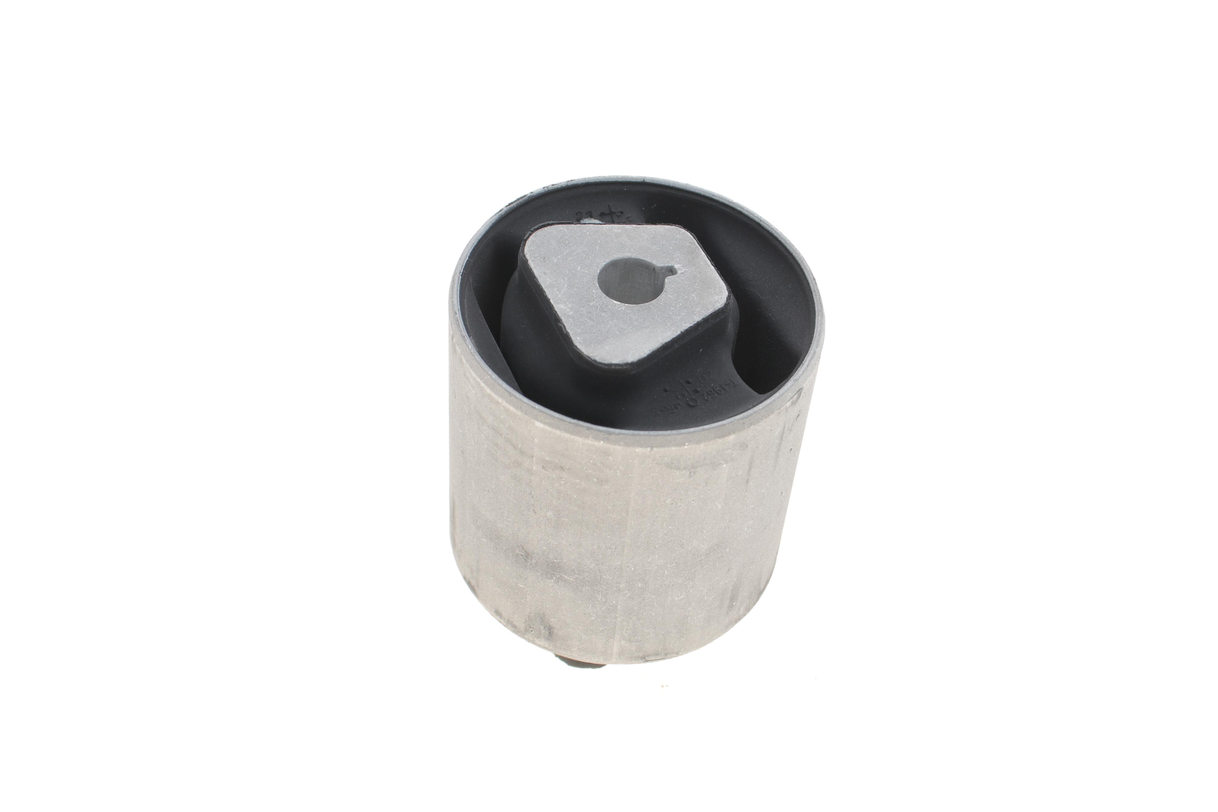 Сайлентблок важеля (переднього) BMW 3 (F30/F80) 11-