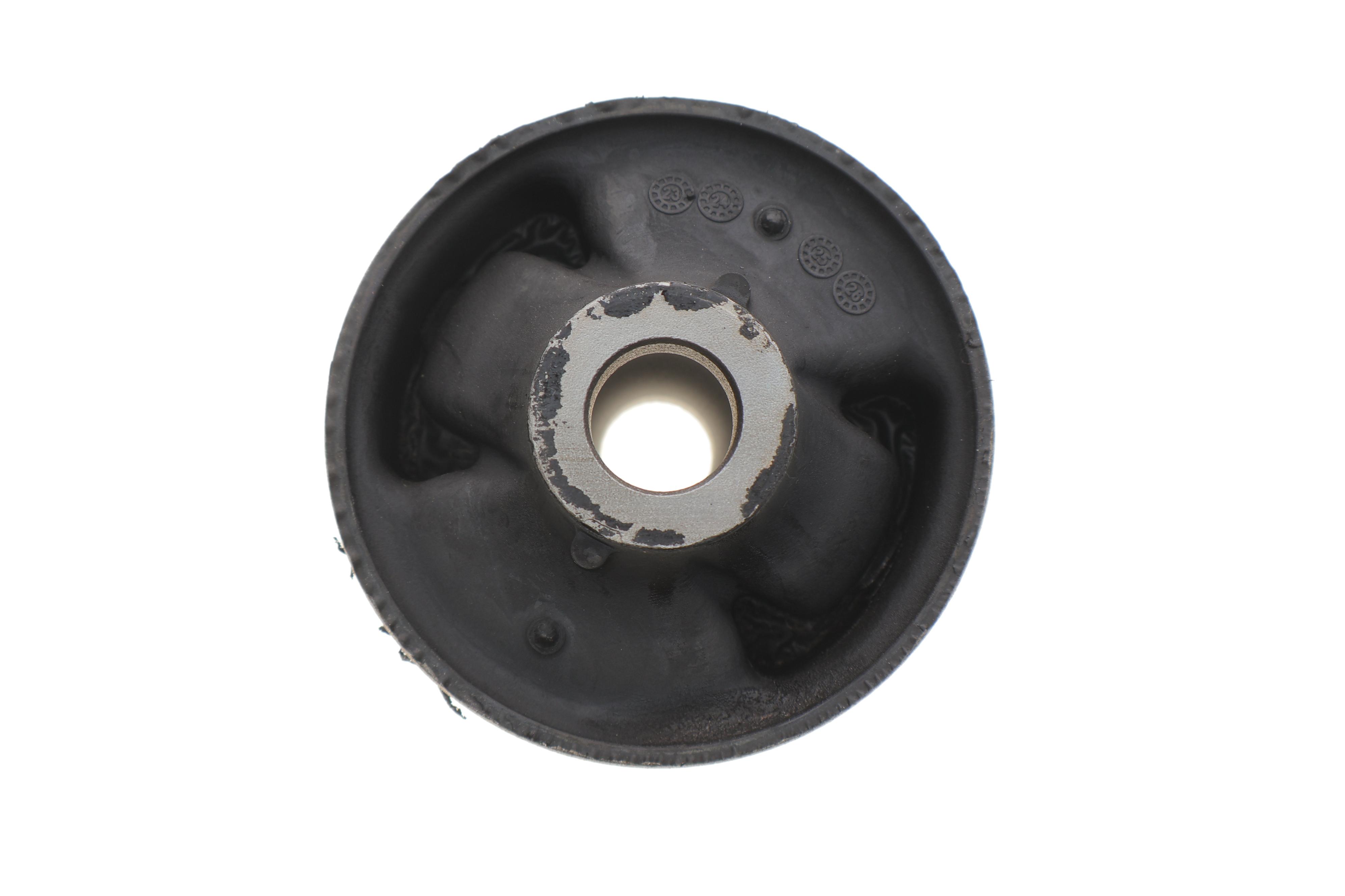 Сайлентблок важеля (переднього/знизу/ззаду) Kia Sportage 10-15