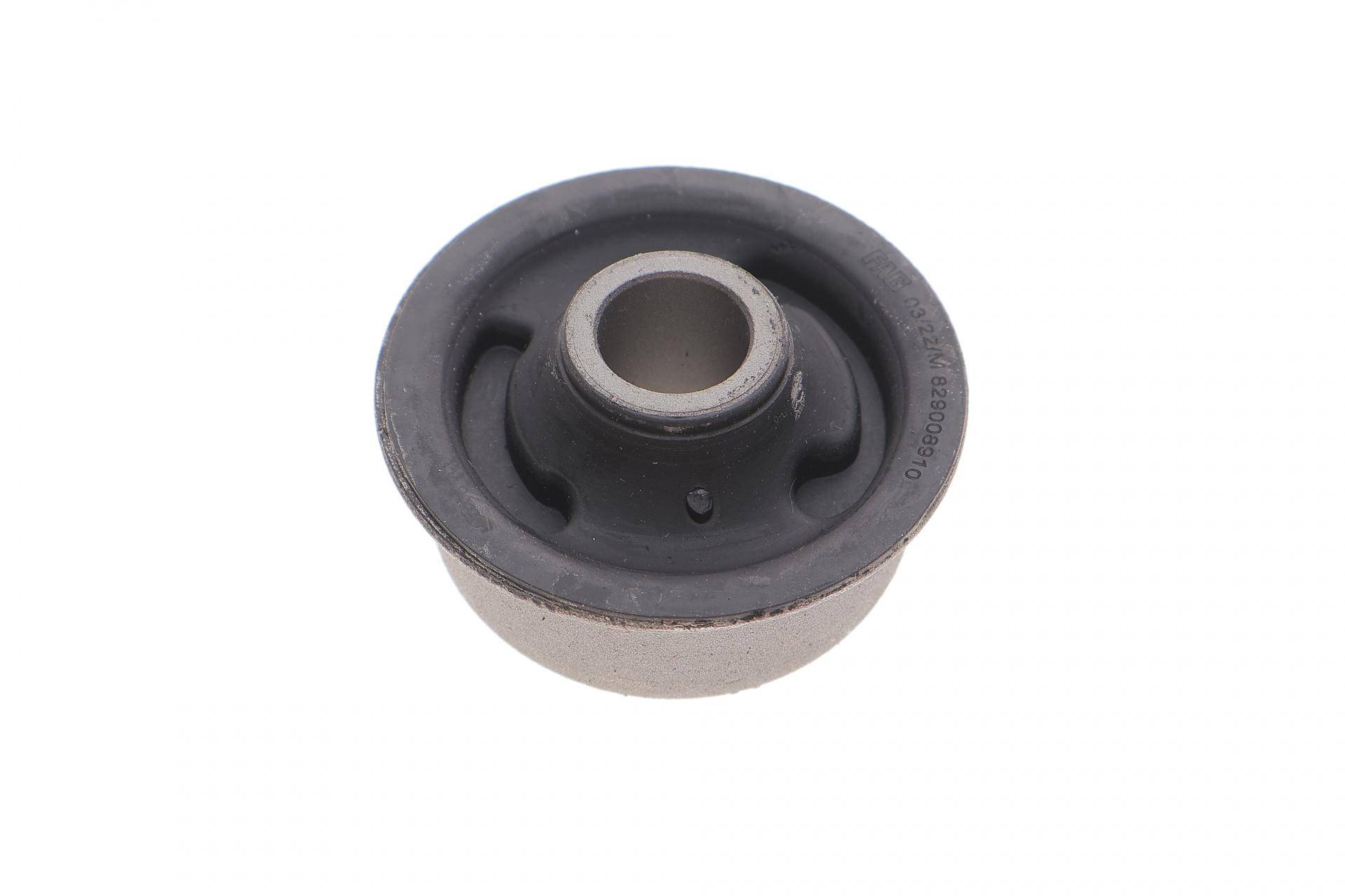 Сайлентблок важеля (переднього/ззаду) VW Caddy II -03