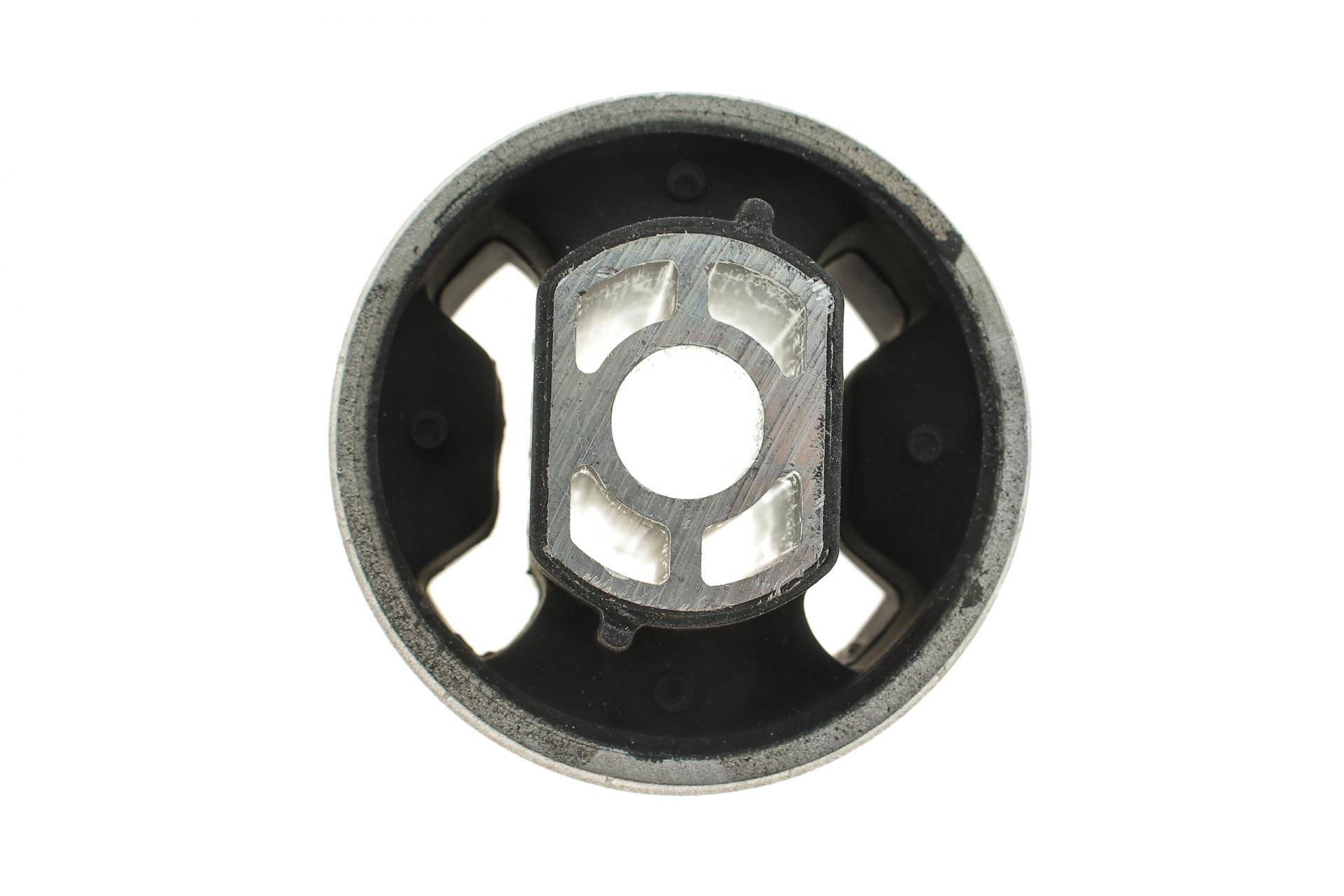 Сайлентблок важеля (заднього/спереду) Audi A3/Skoda Octavia/SuperB/VW Golf/Passat 03- (повздовжнього)