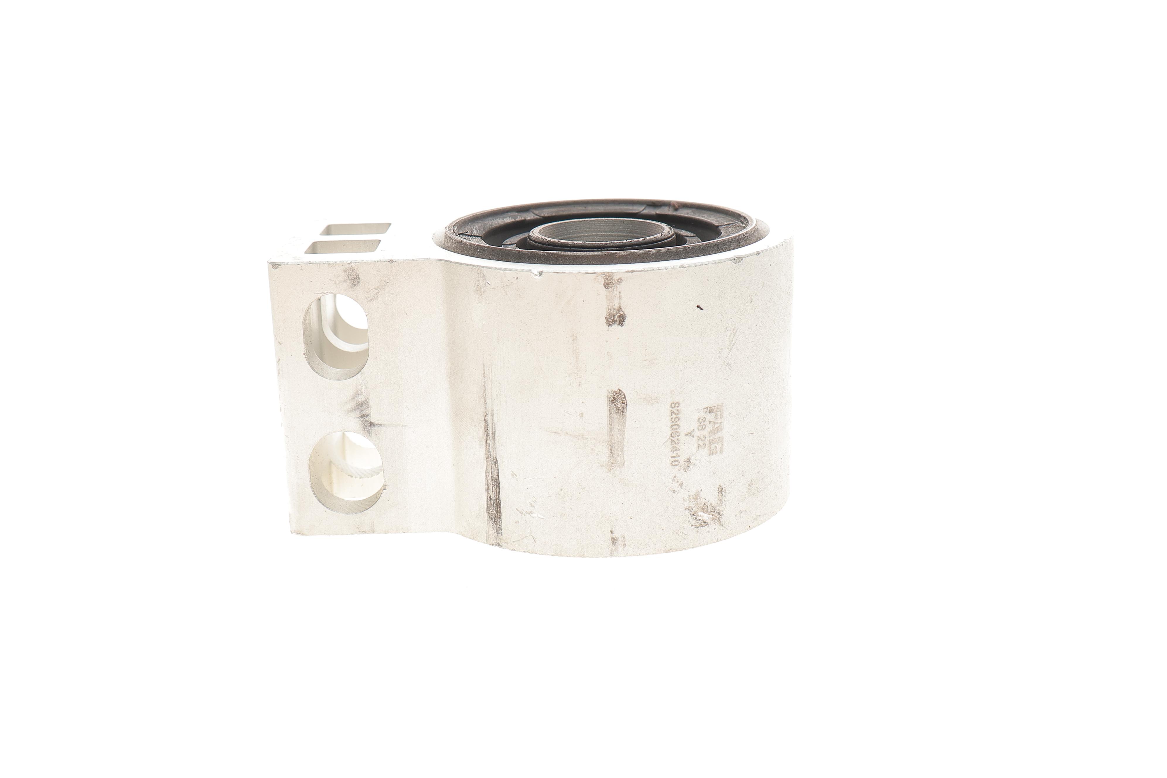 Сайлентблок важеля (переднього/знизу/ззаду) Opel Insignia 2.0 CDTI 08-