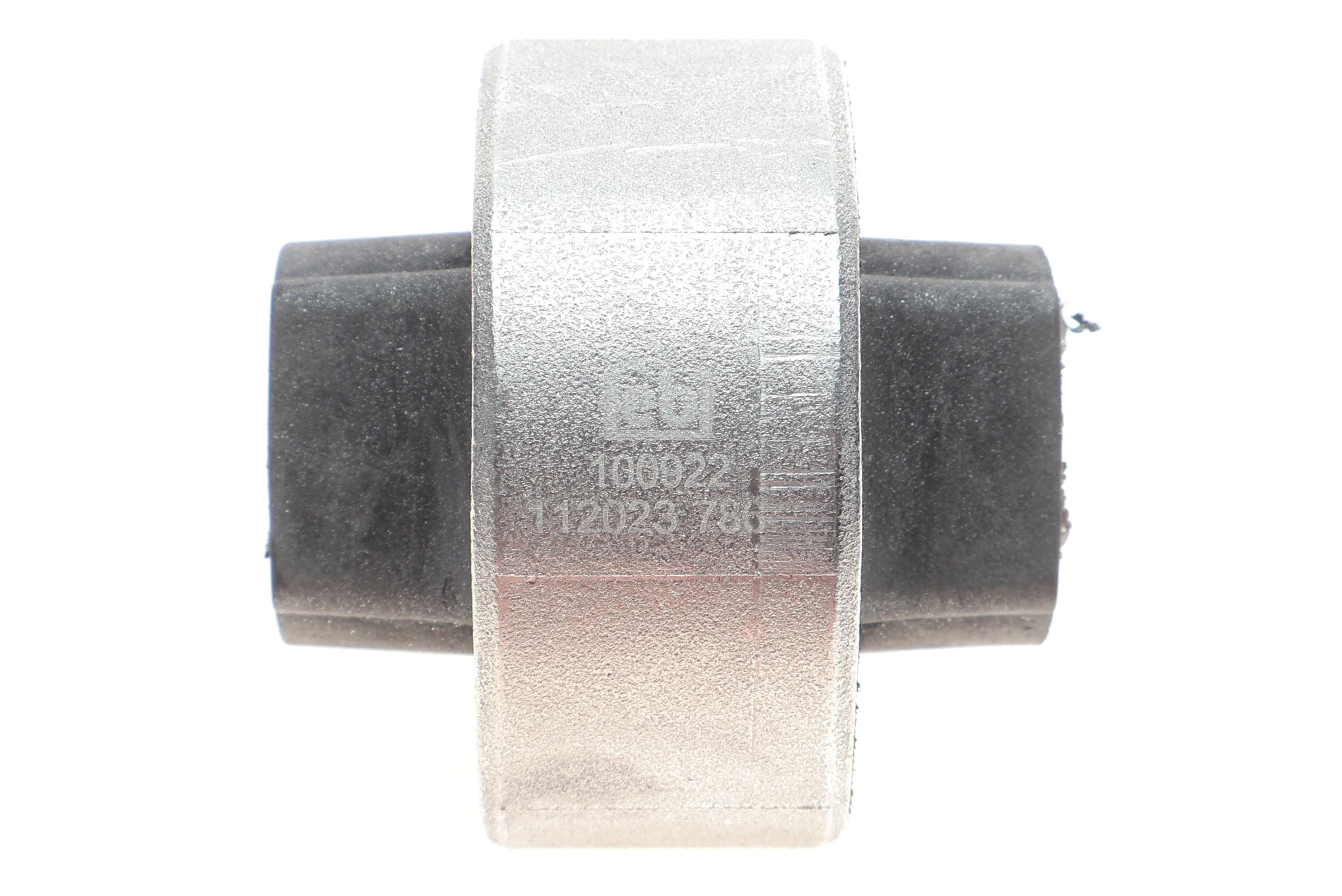 Сайлентблок важеля (переднього/знизу/ззаду) Fiat Doblo 1.3-2.0D 10- (70,5x66x12.5)