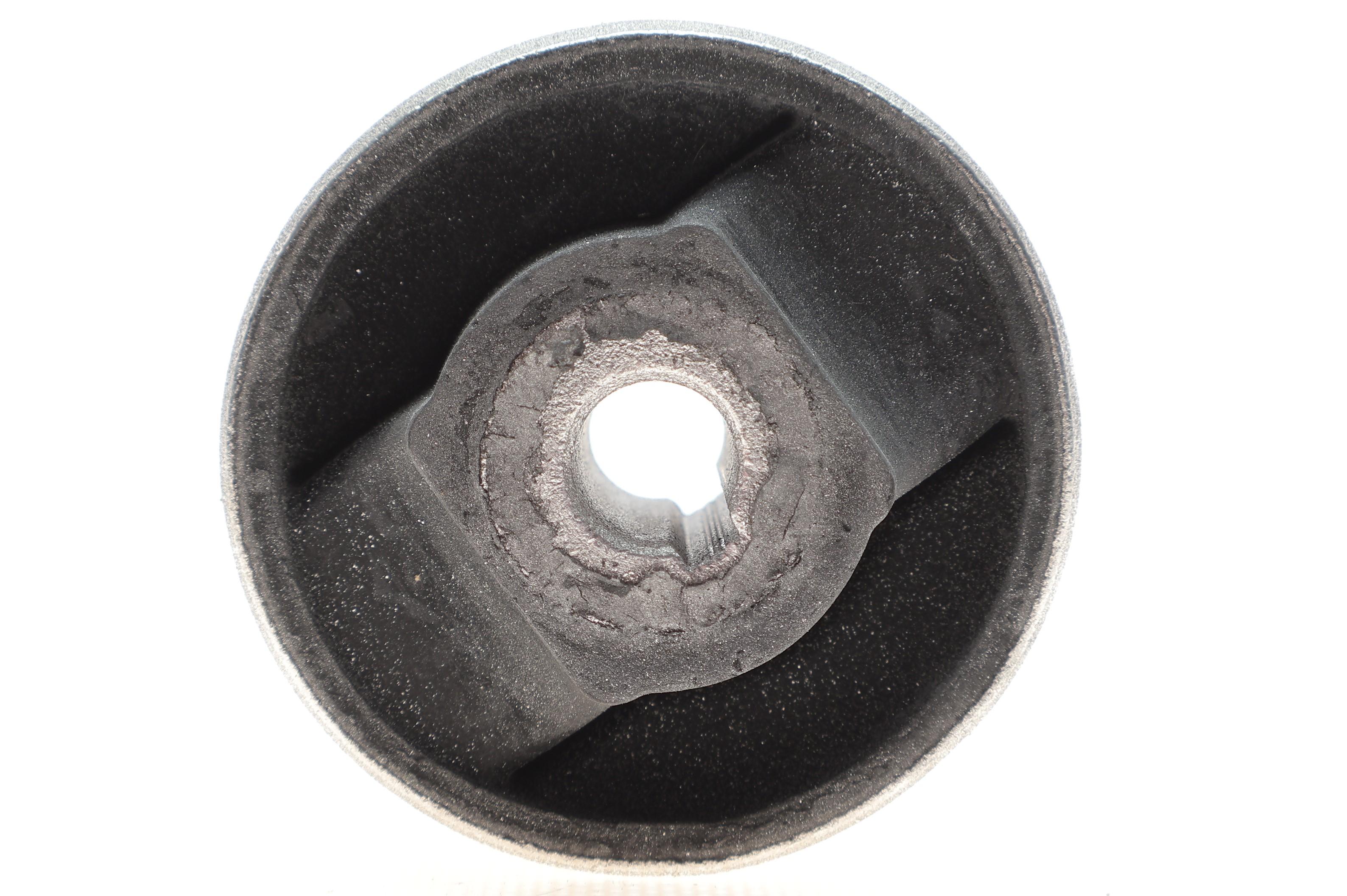 Сайлентблок важеля (переднього/знизу/ззаду) Fiat Doblo 1.3-2.0D 10- (70, 5x66x12.5)