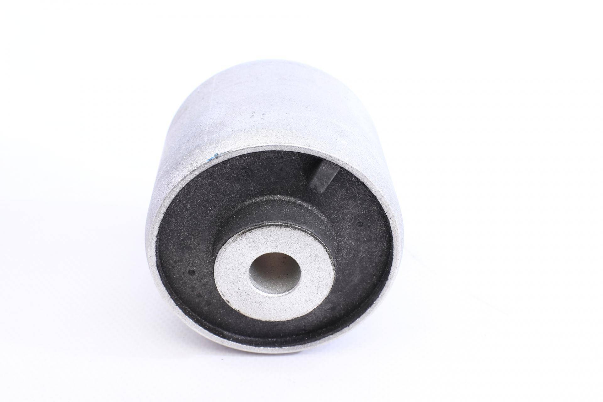 Сайлентблок важеля (переднього/ззаду) MB E-class (W212) 09-16