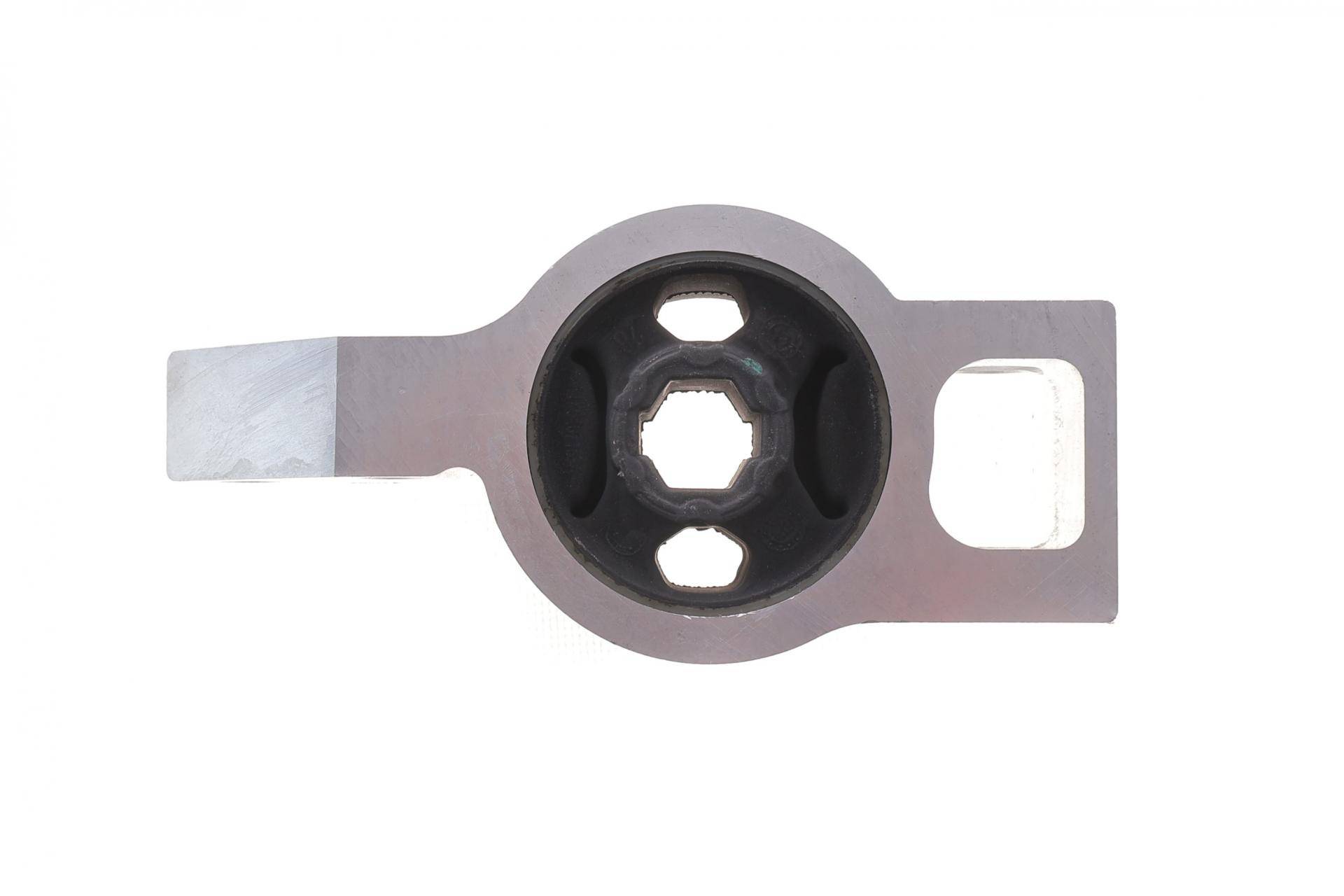 Сайлентблок важеля (переднього/ззаду/зліва) VW Caddy III/IV 03/04- замінено на 46146 01