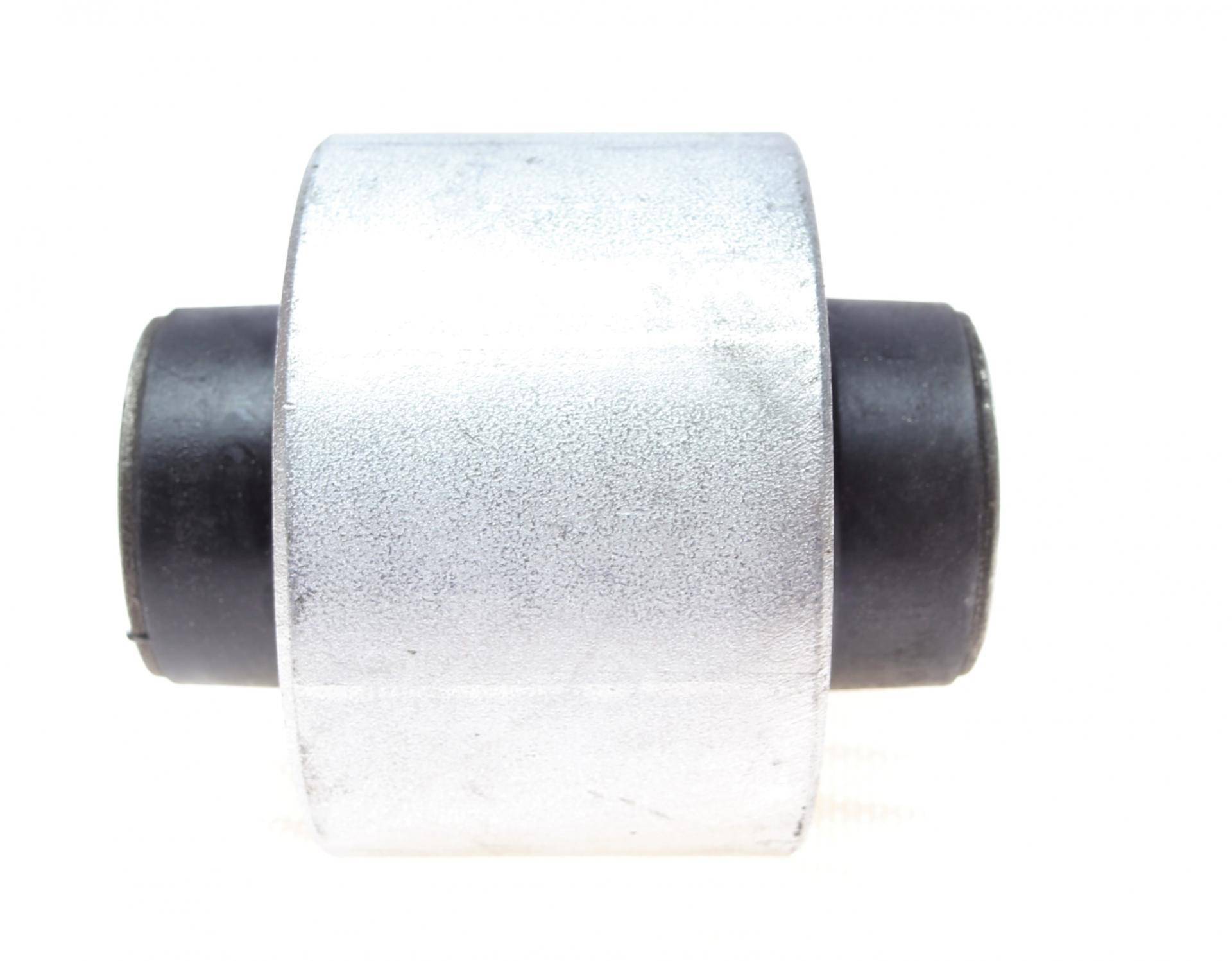 Сайлентблок важеля (переднього/знизу/спереду/всередині) MB E-class (W211) 02-08 (70x24x80x45) (попер.)