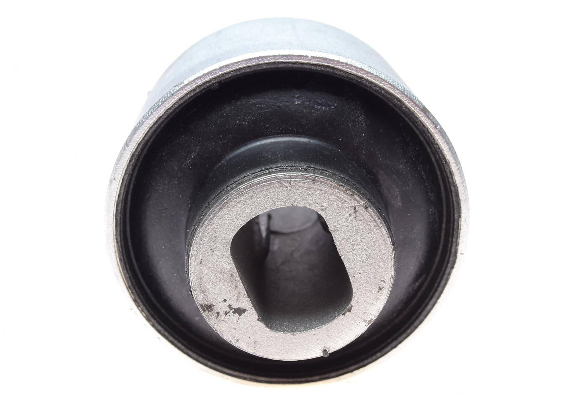 Сайлентблок важеля (переднього/знизу/спереду/всередині) MB E-class (W211) 02-08 (70x24x80x45) (попер.)